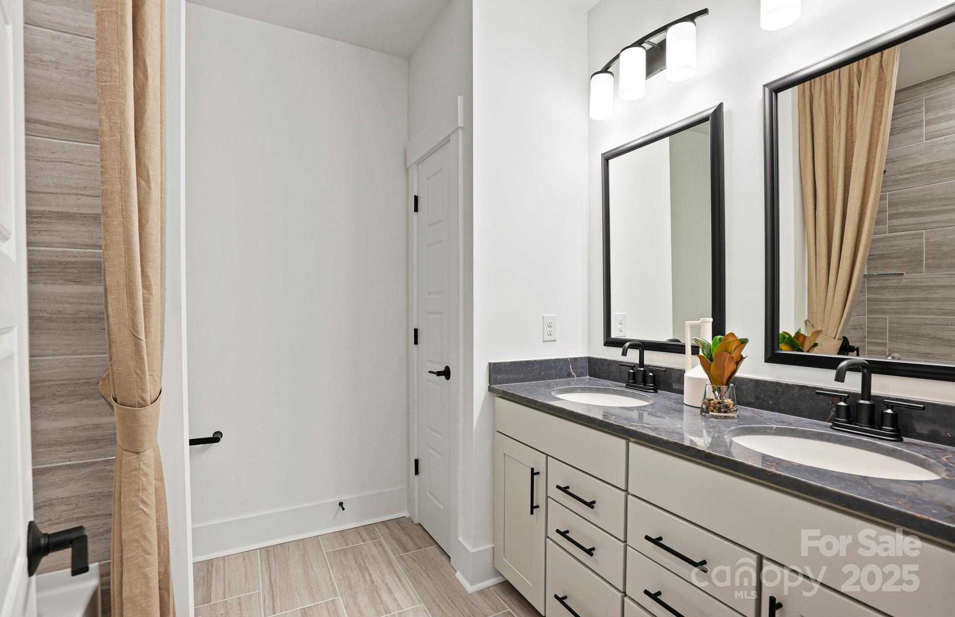 14012 Camden Close Circle Unit: 35