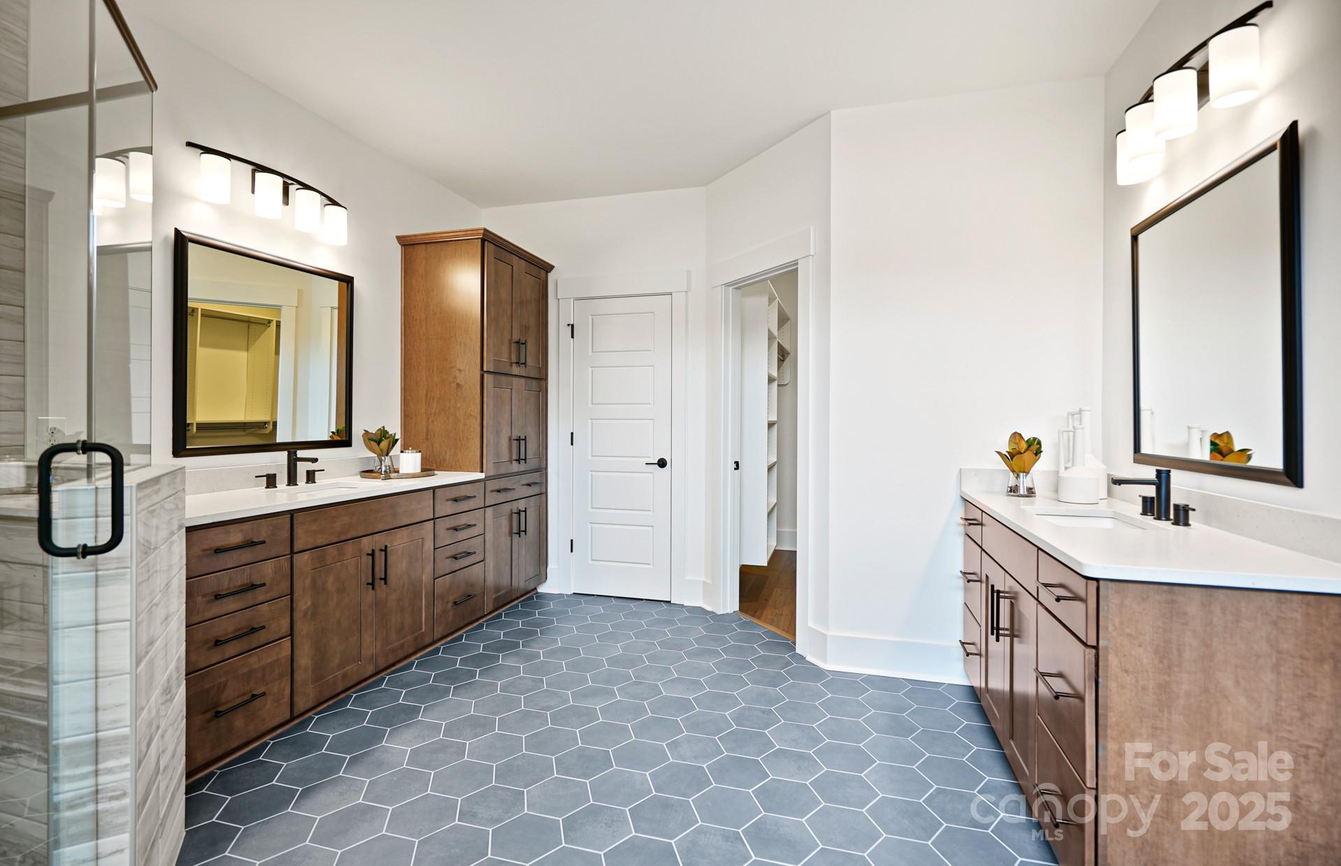 14012 Camden Close Circle Unit: 35