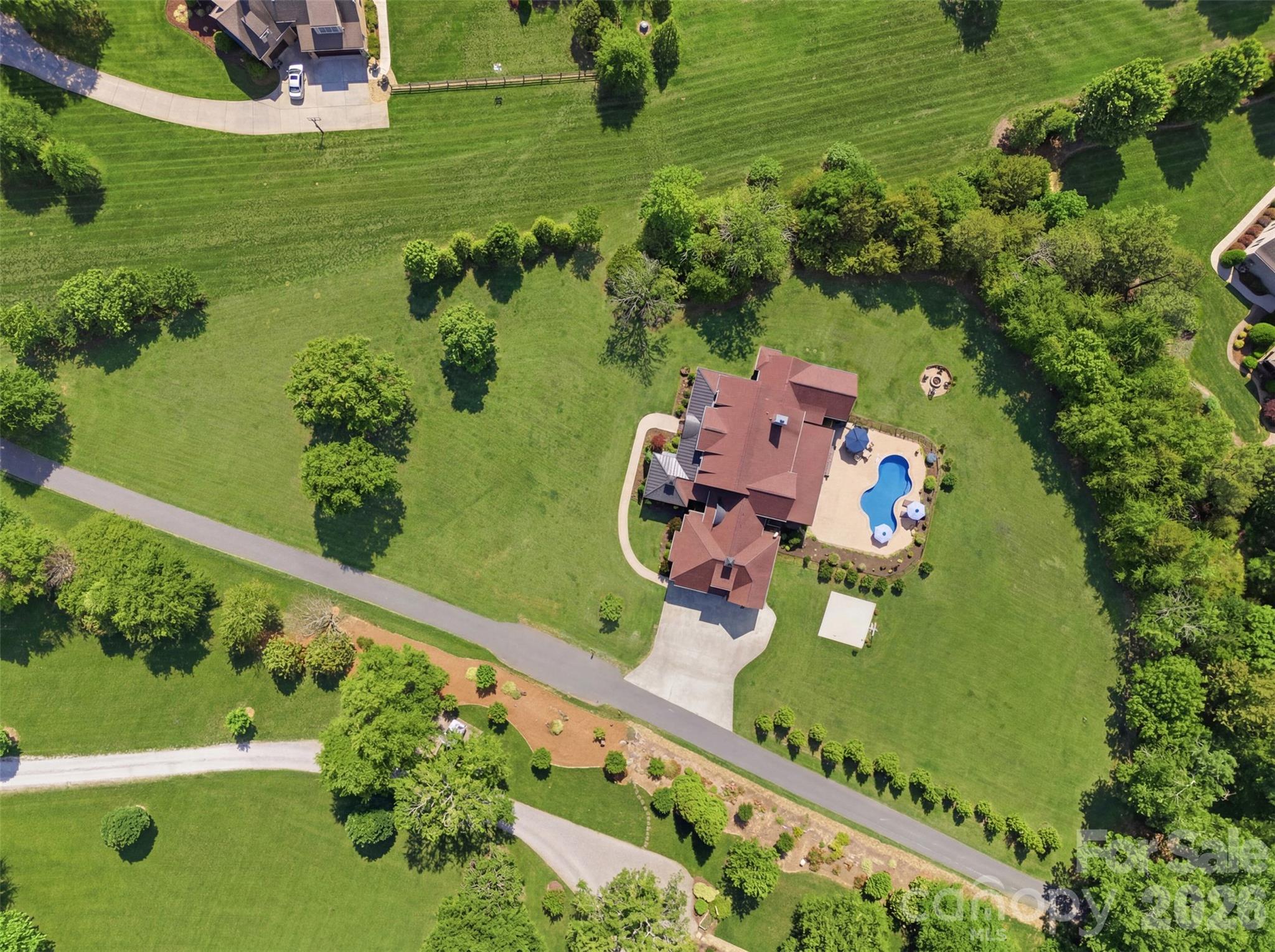 425 Bridlepath Trail