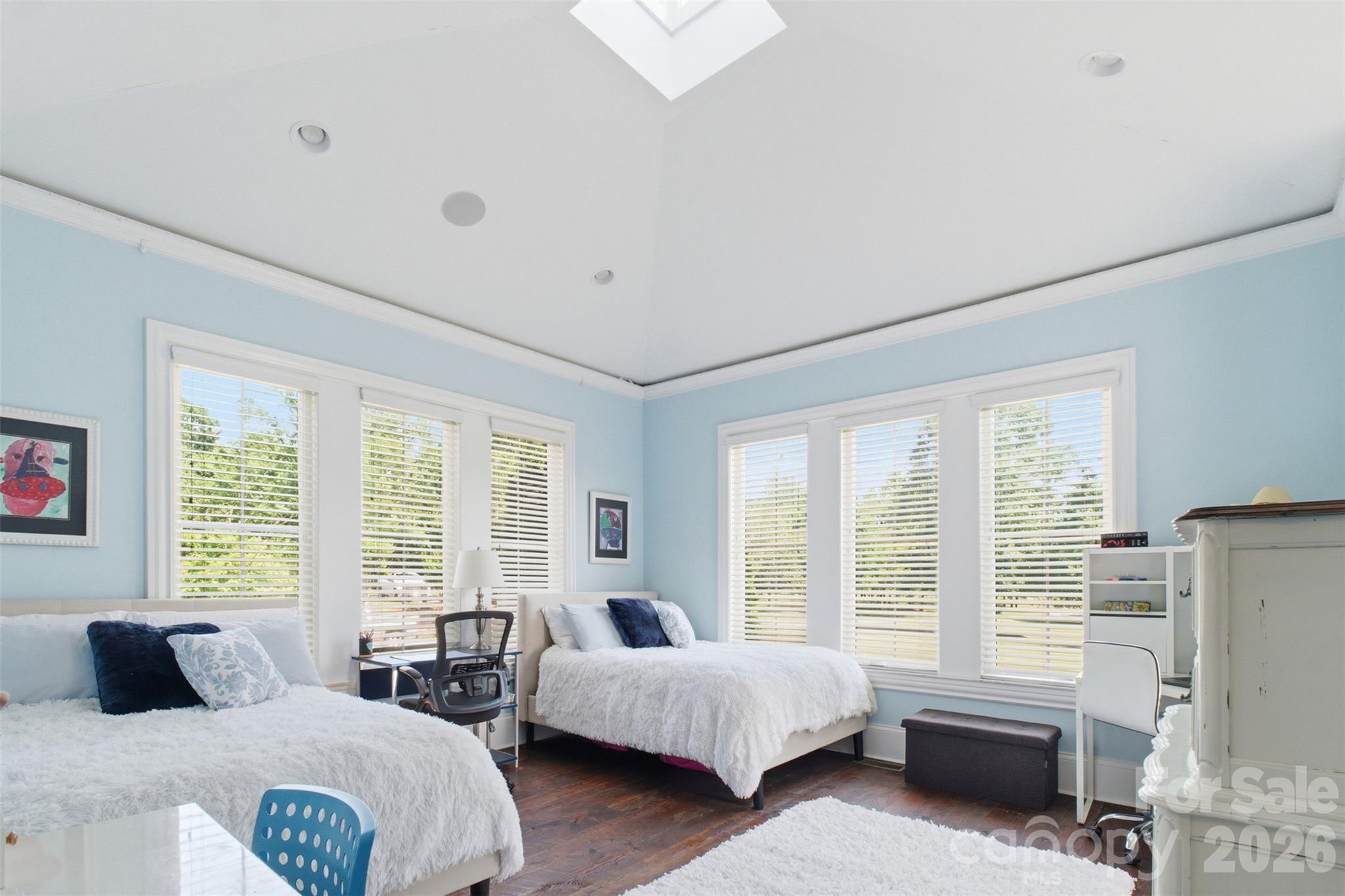 425 Bridlepath Trail