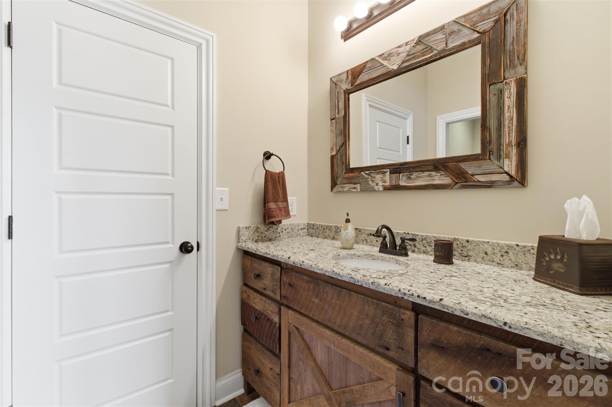 425 Bridlepath Trail