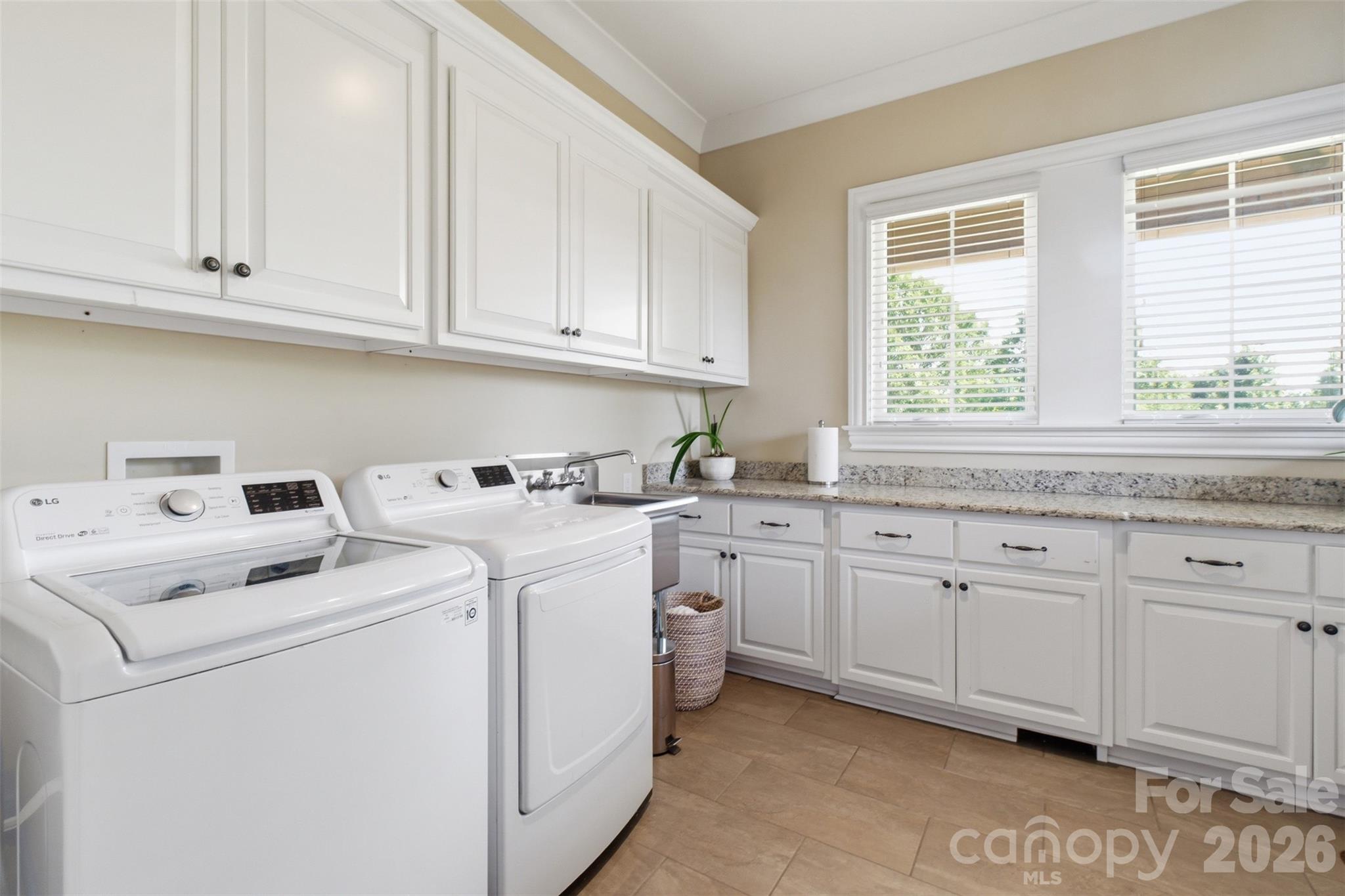 425 Bridlepath Trail