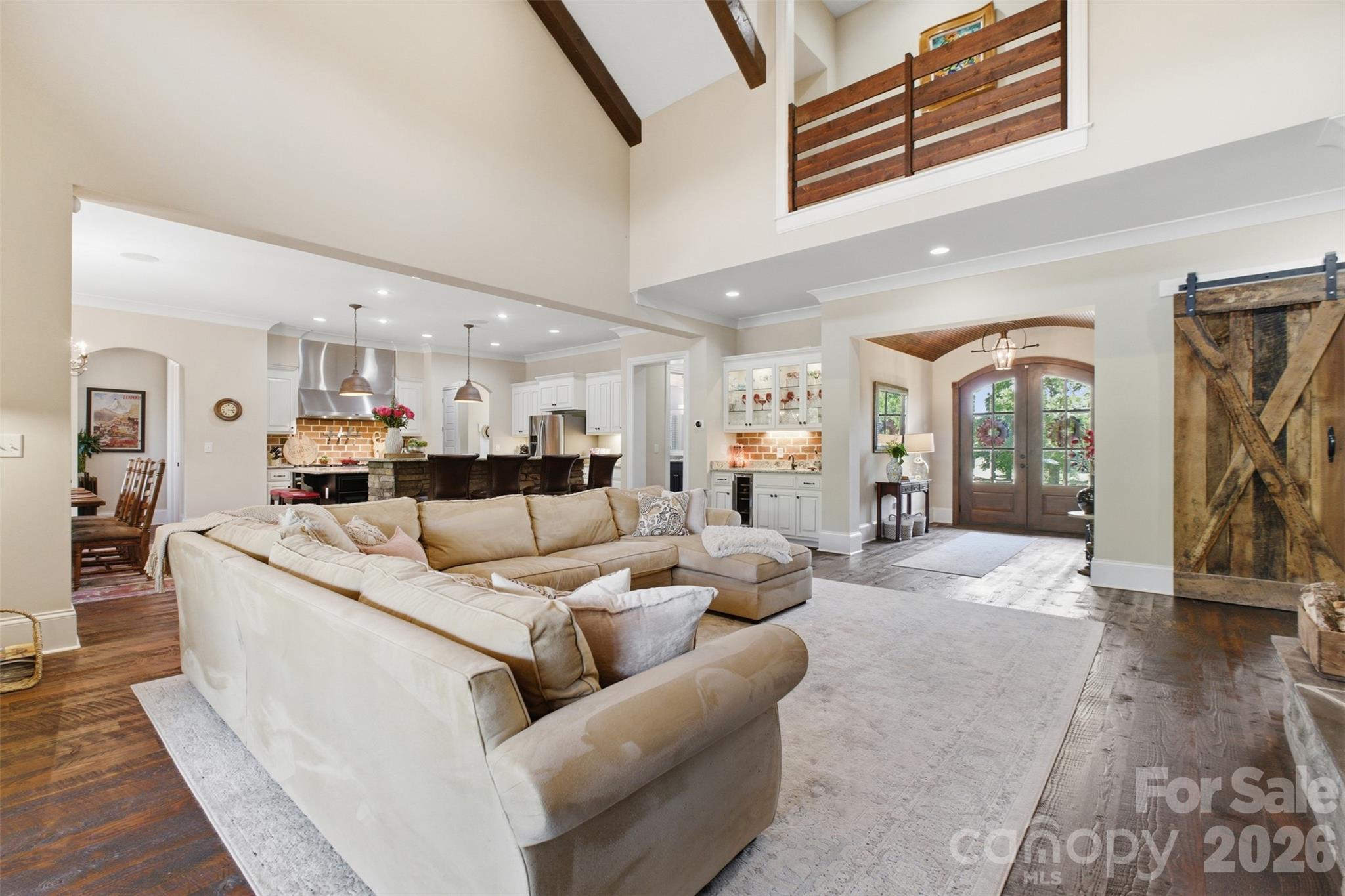 425 Bridlepath Trail