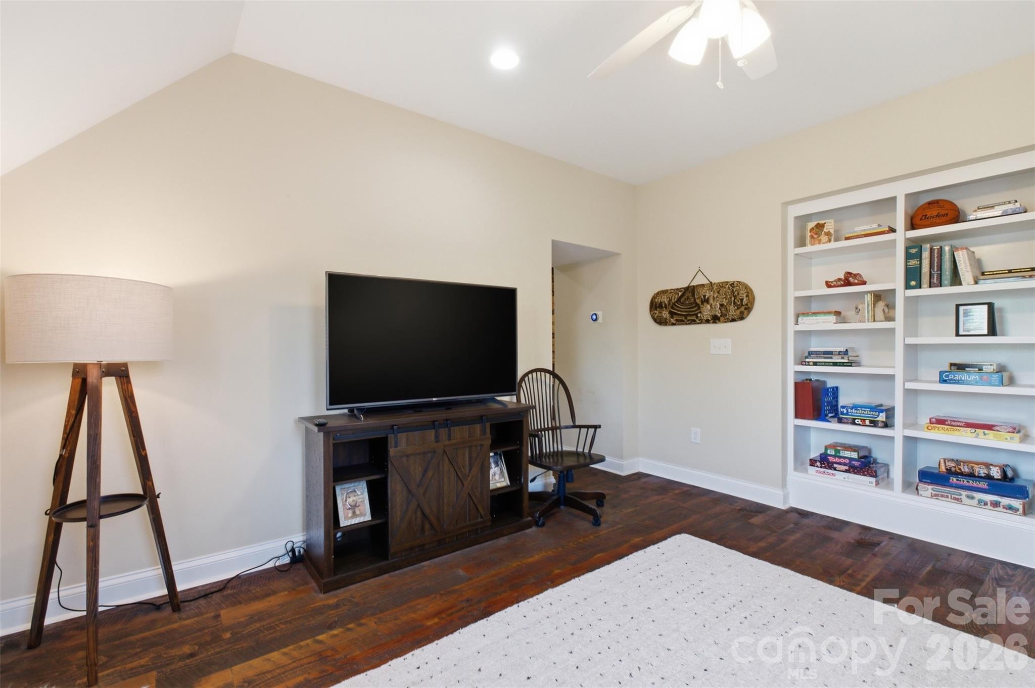 425 Bridlepath Trail