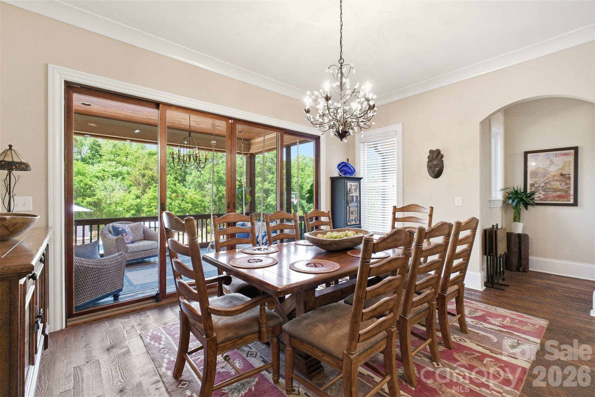 425 Bridlepath Trail