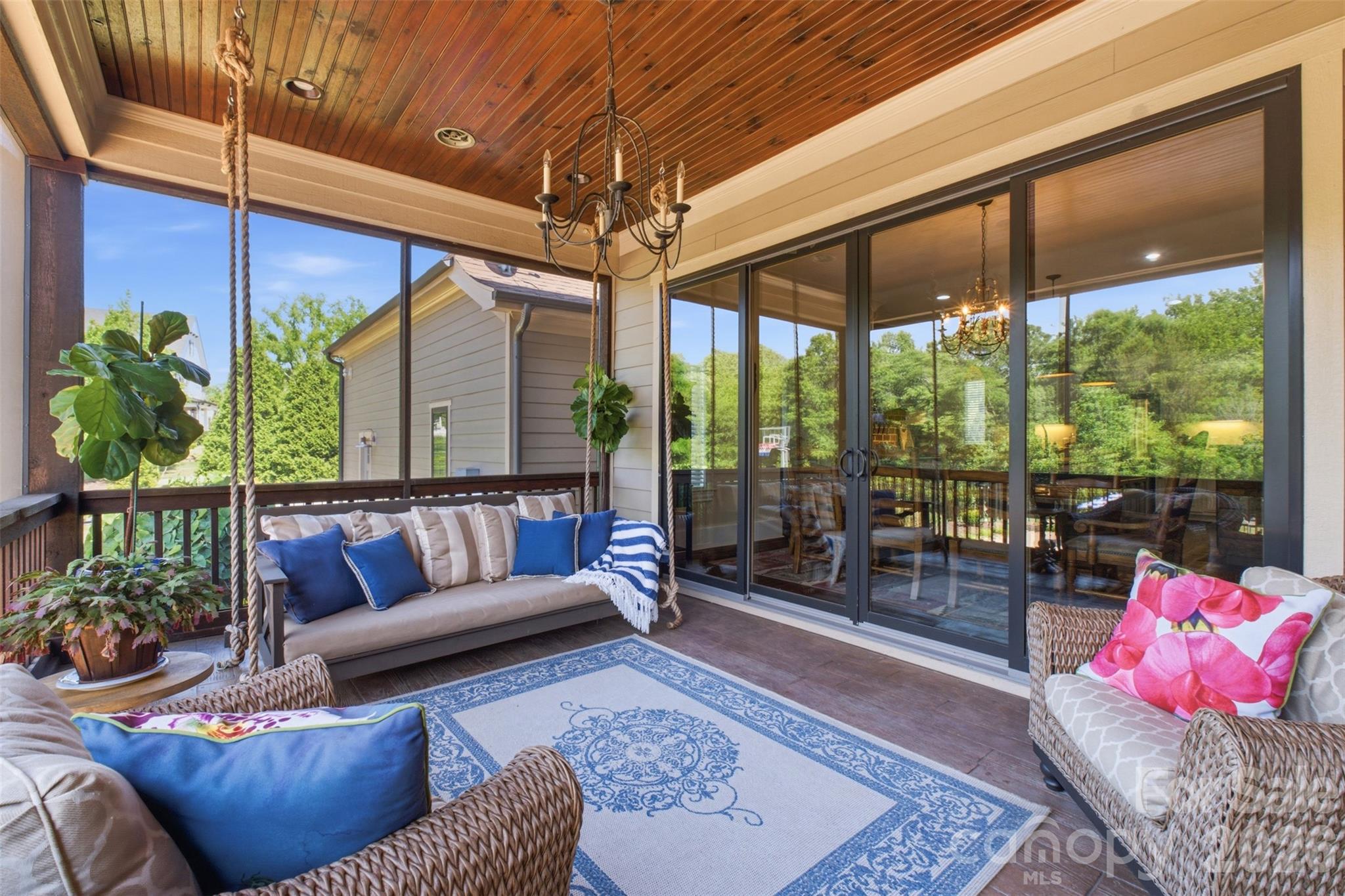 425 Bridlepath Trail