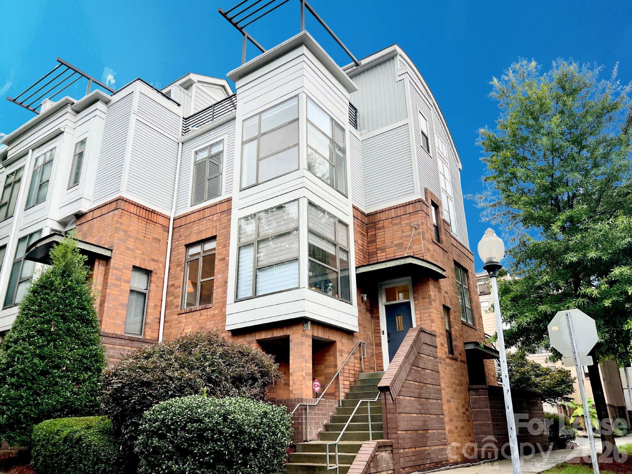 663 E 10th Street