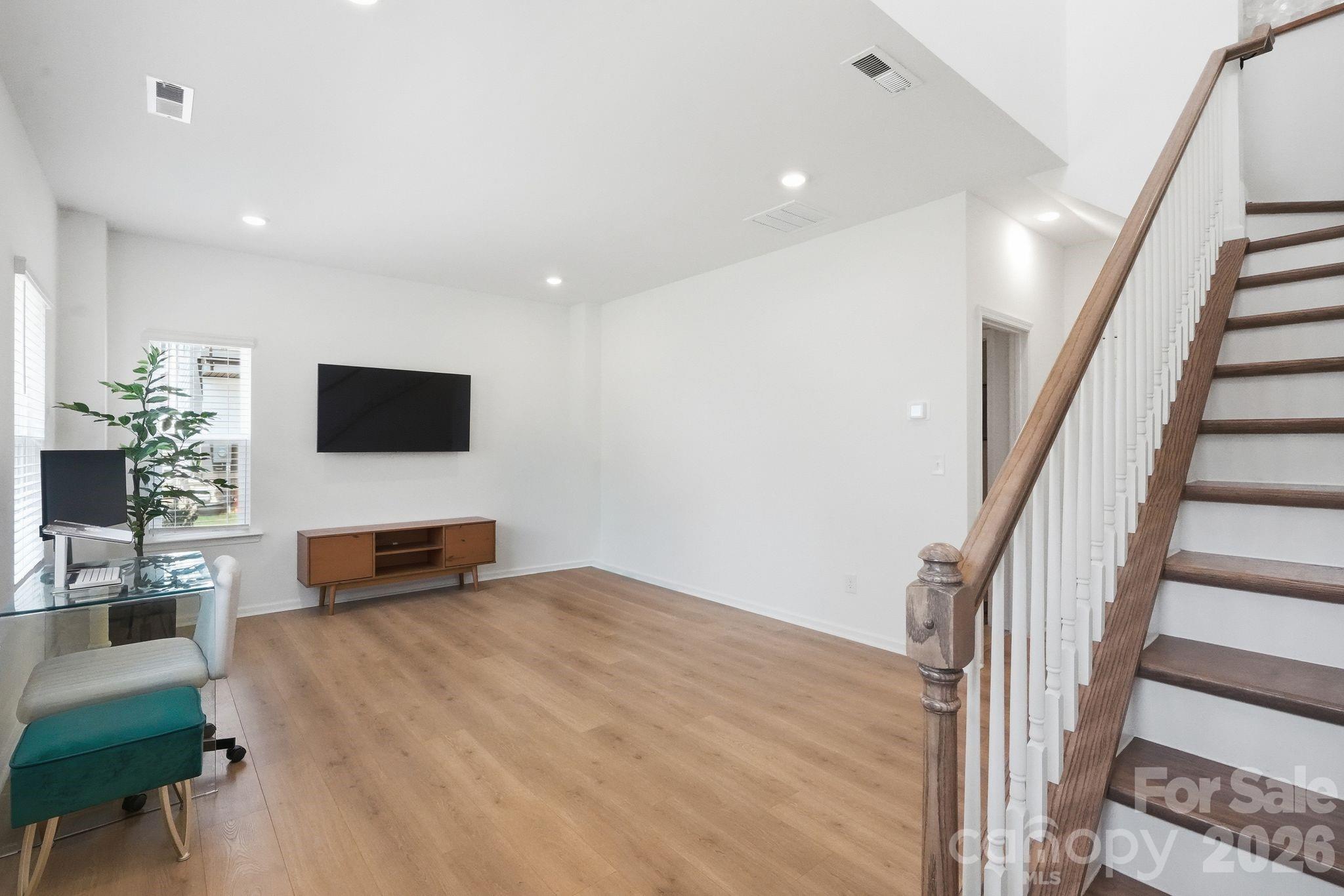 215 Tamala Street