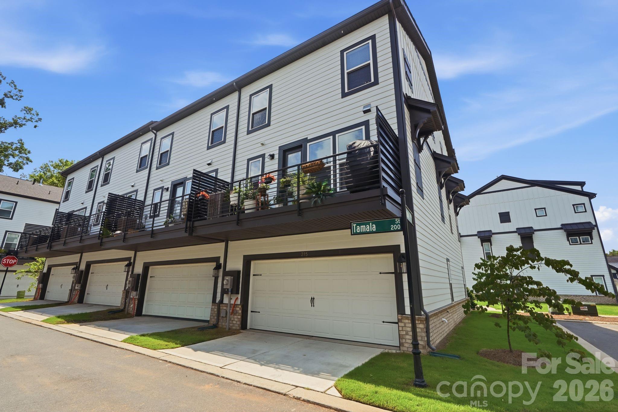 215 Tamala Street