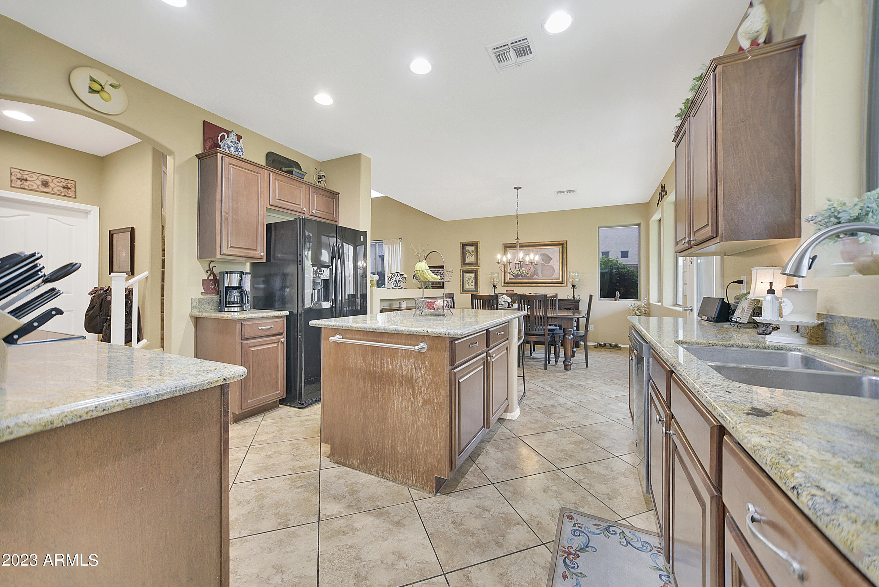 3357 E MERLOT Street