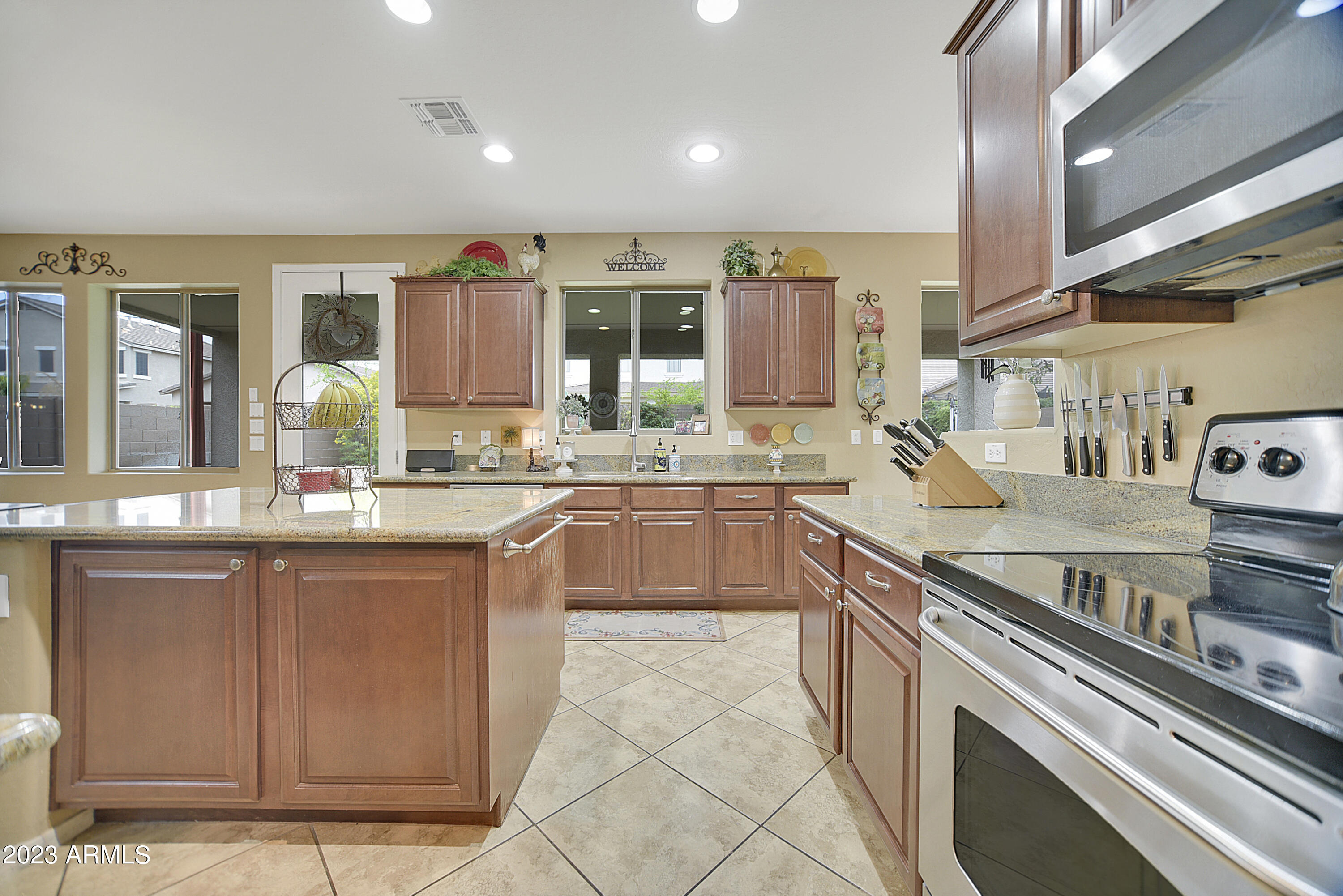 3357 E MERLOT Street