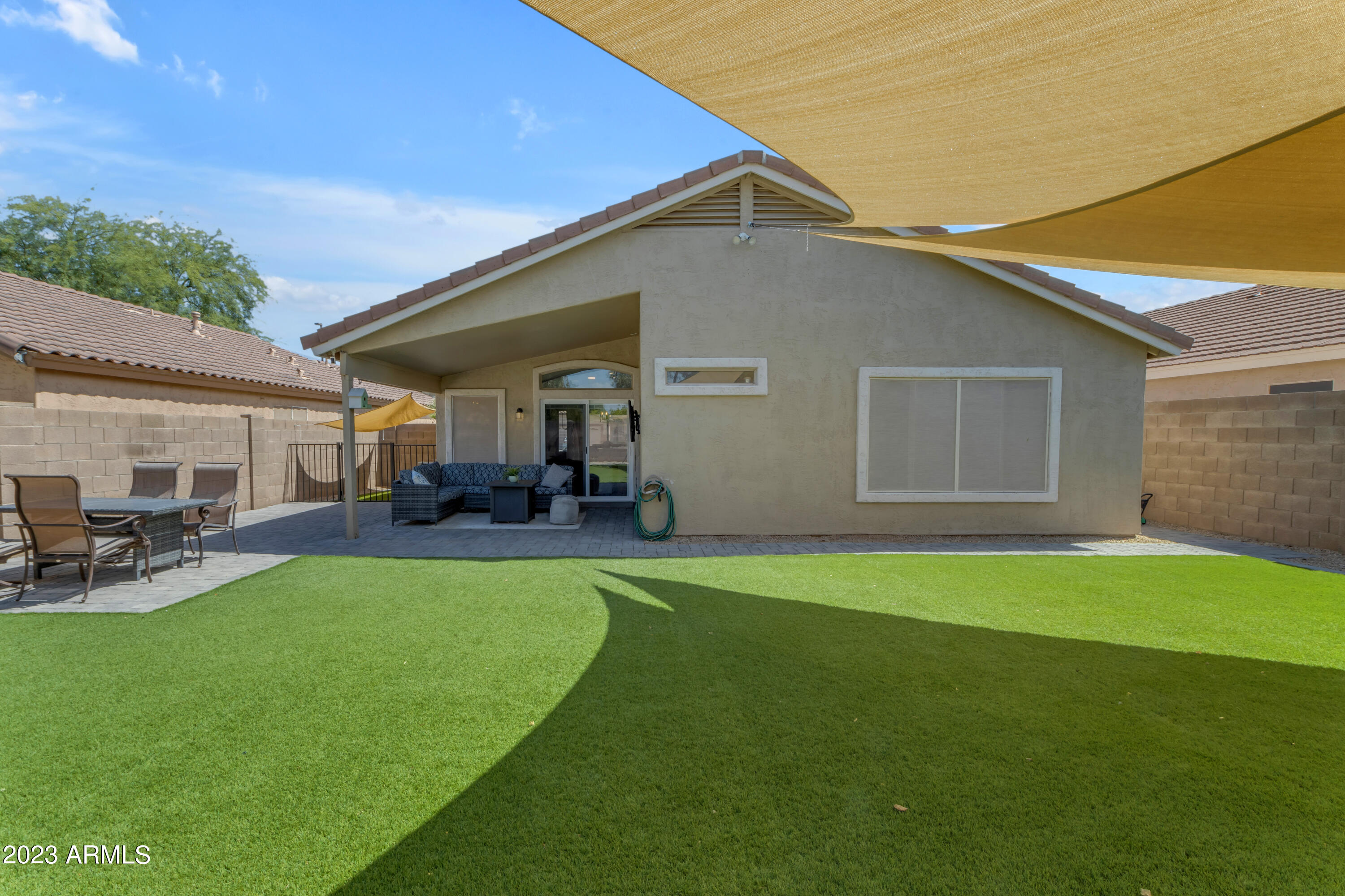 3354 E JUANITA Avenue