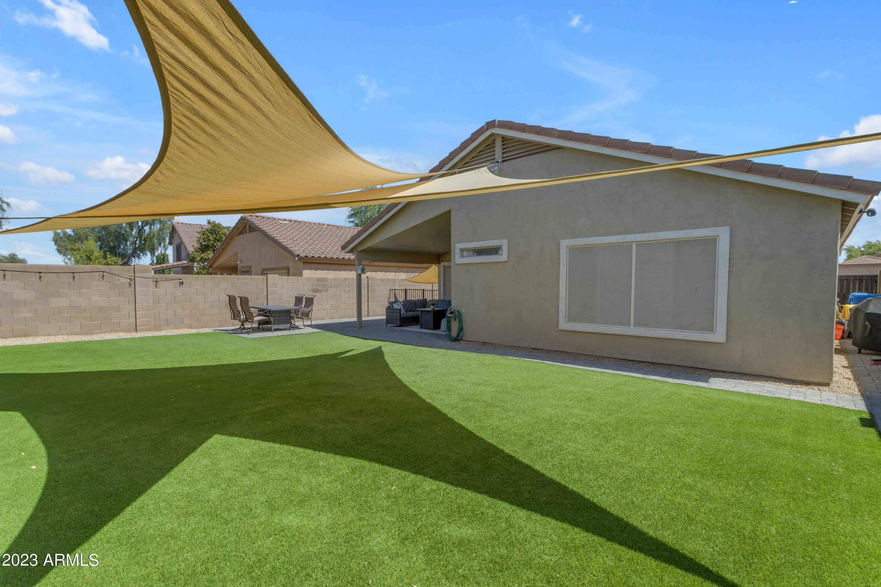 3354 E JUANITA Avenue