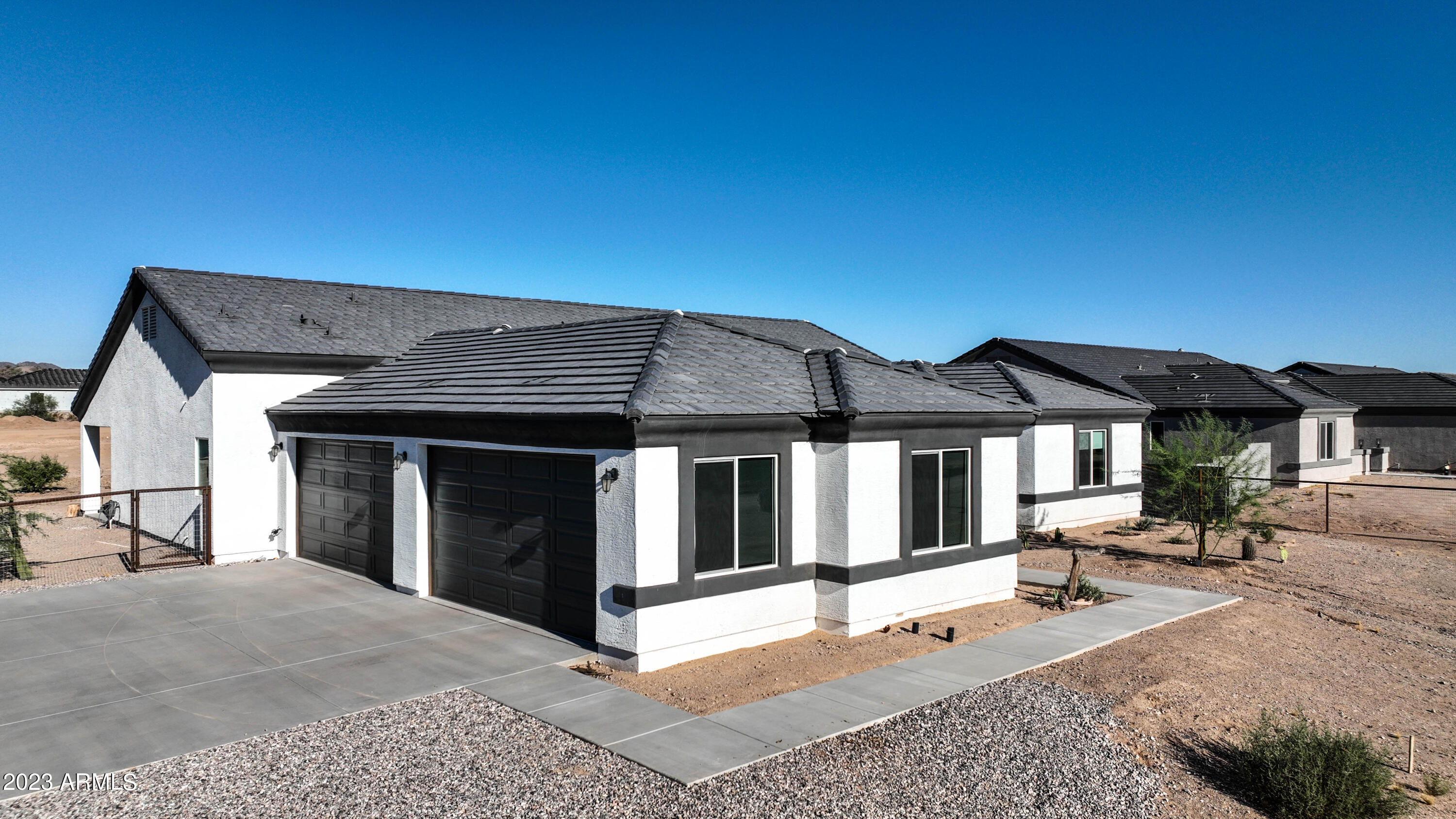 27290 N DAYBREAK Trail