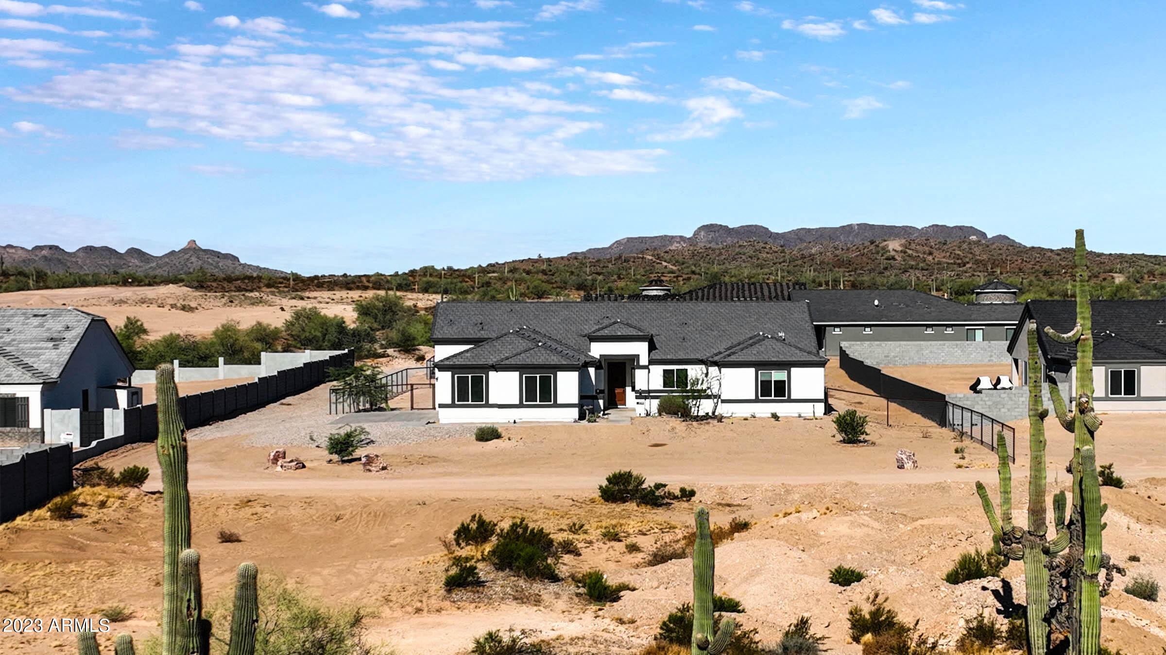 27290 N DAYBREAK Trail