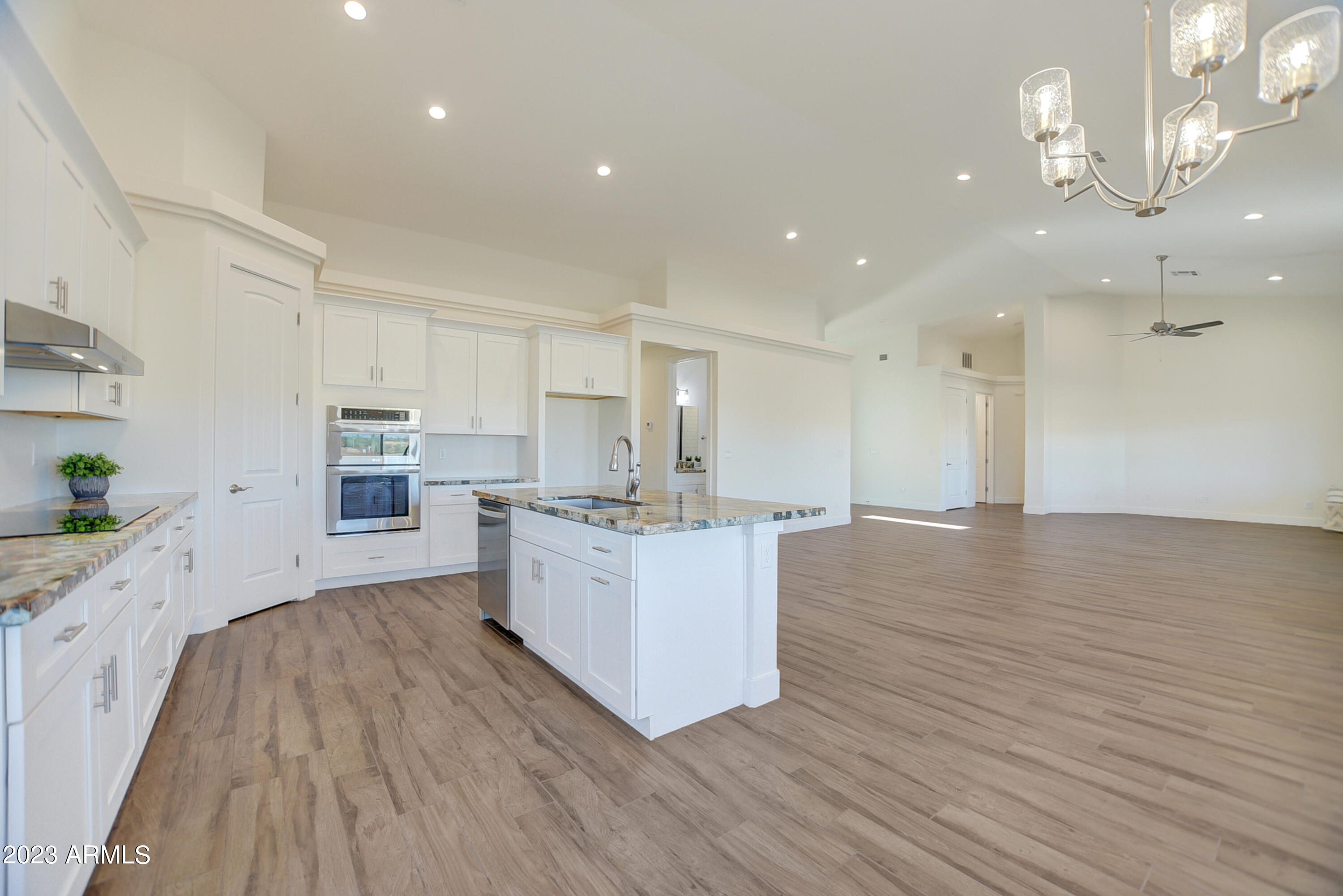 27290 N DAYBREAK Trail