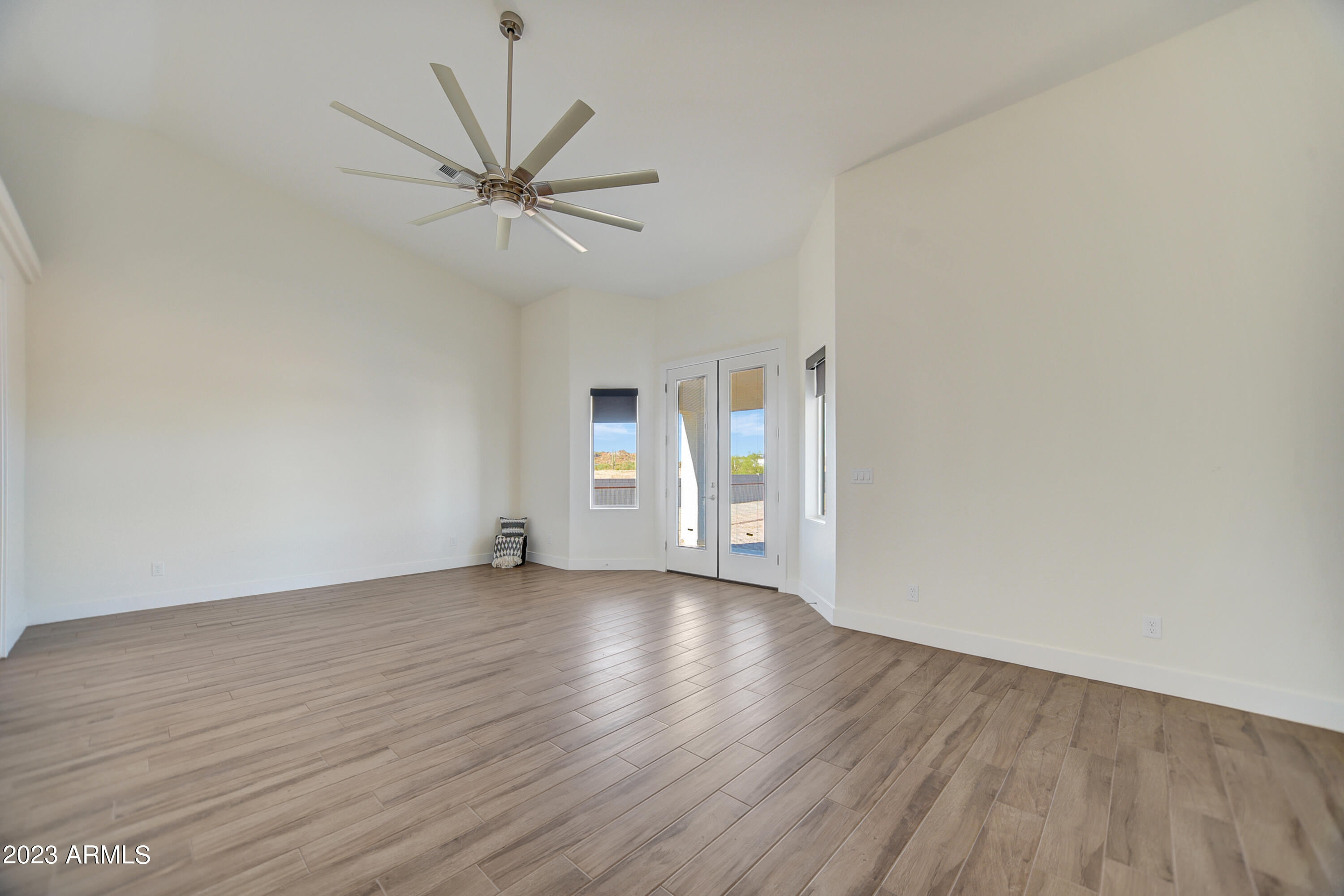 27290 N DAYBREAK Trail