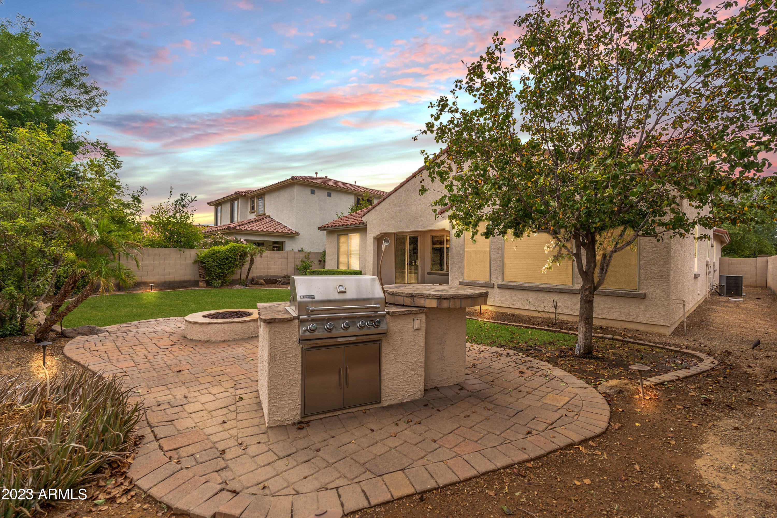 1644 W PELICAN Court