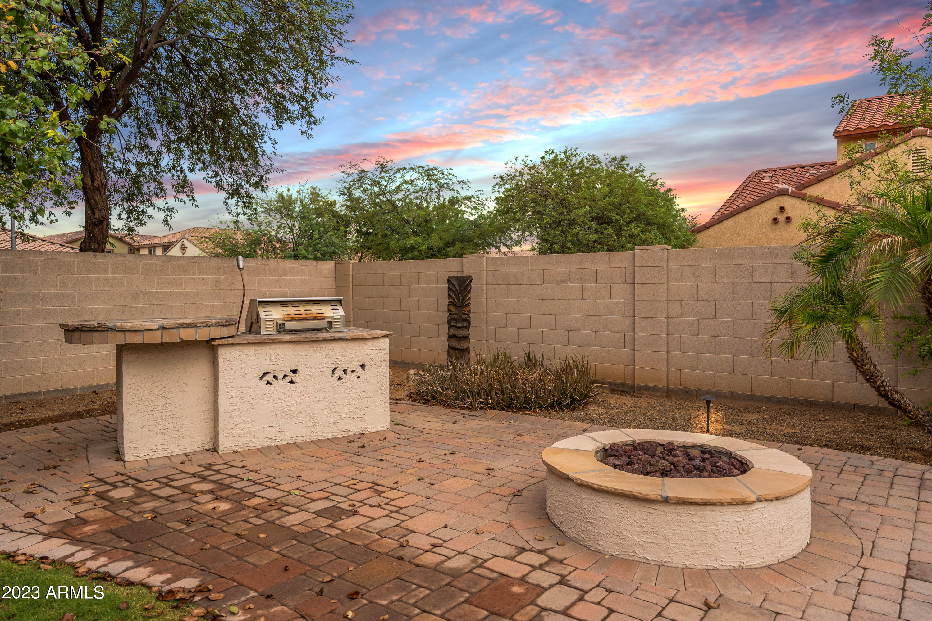 1644 W PELICAN Court