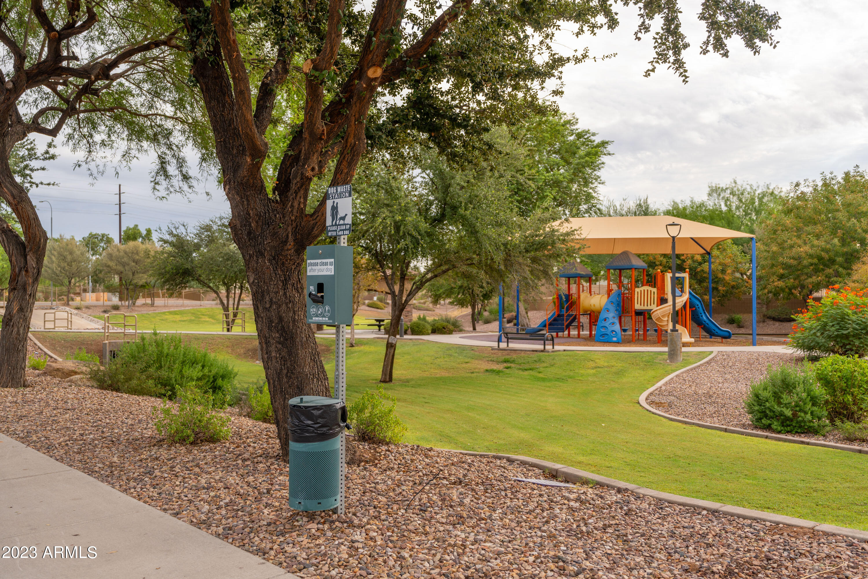 1644 W PELICAN Court