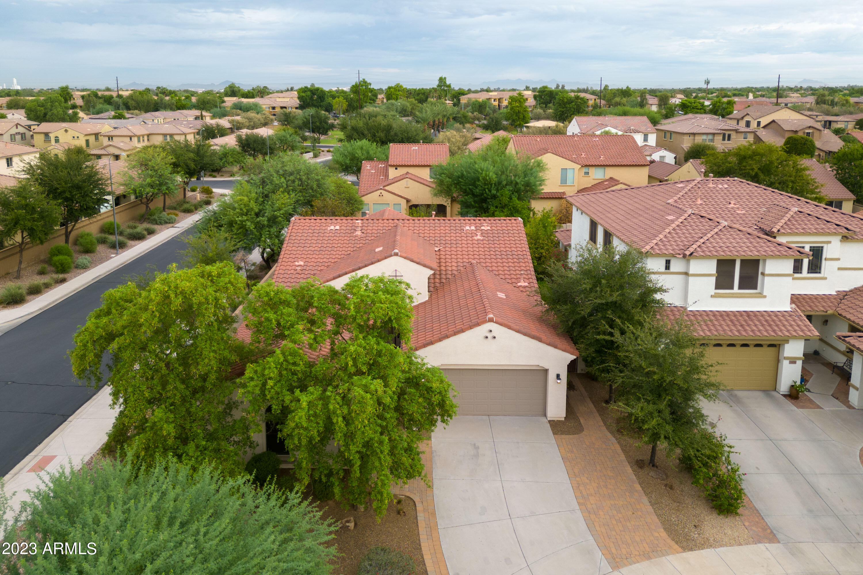 1644 W PELICAN Court