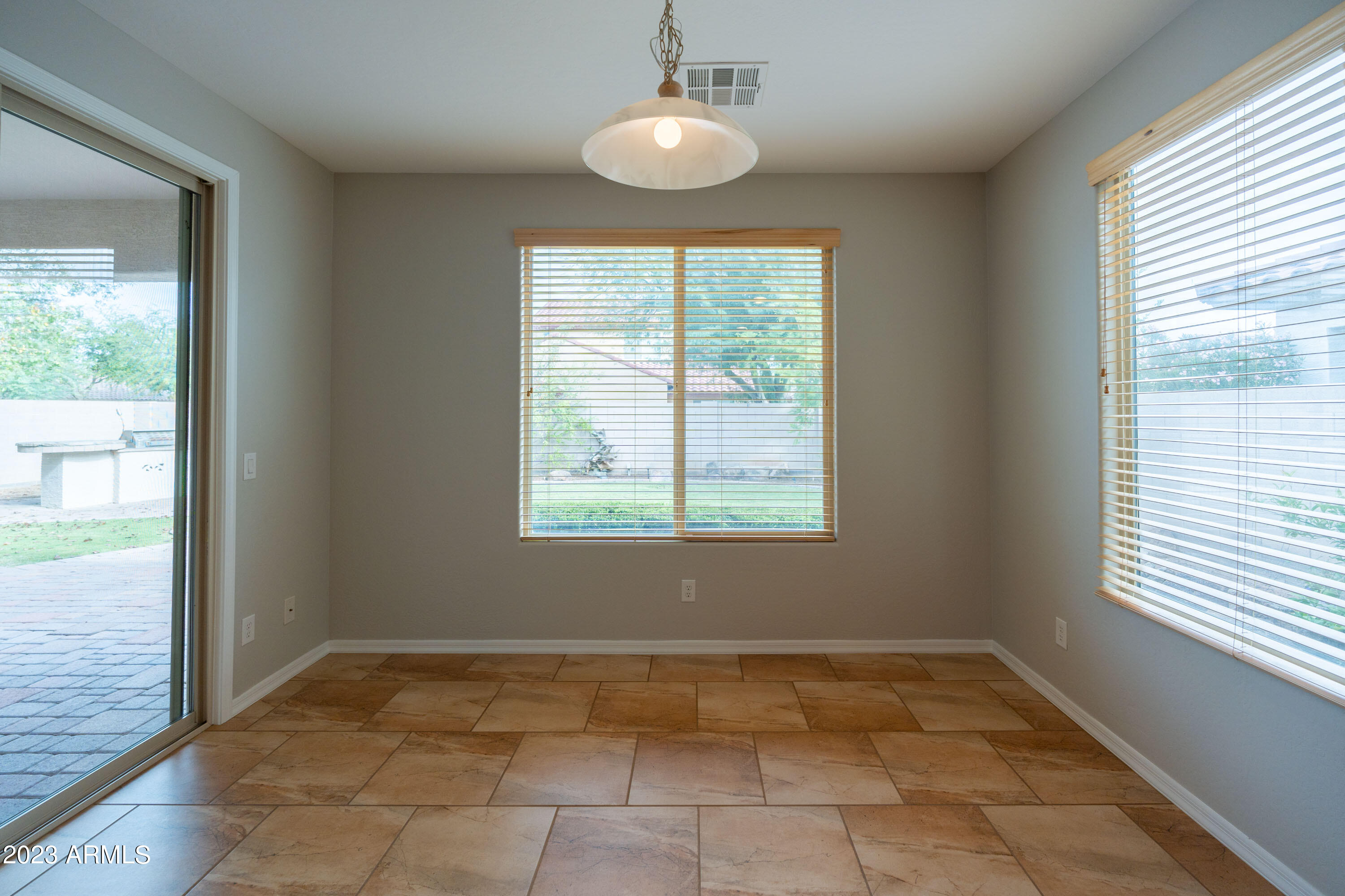 1644 W PELICAN Court