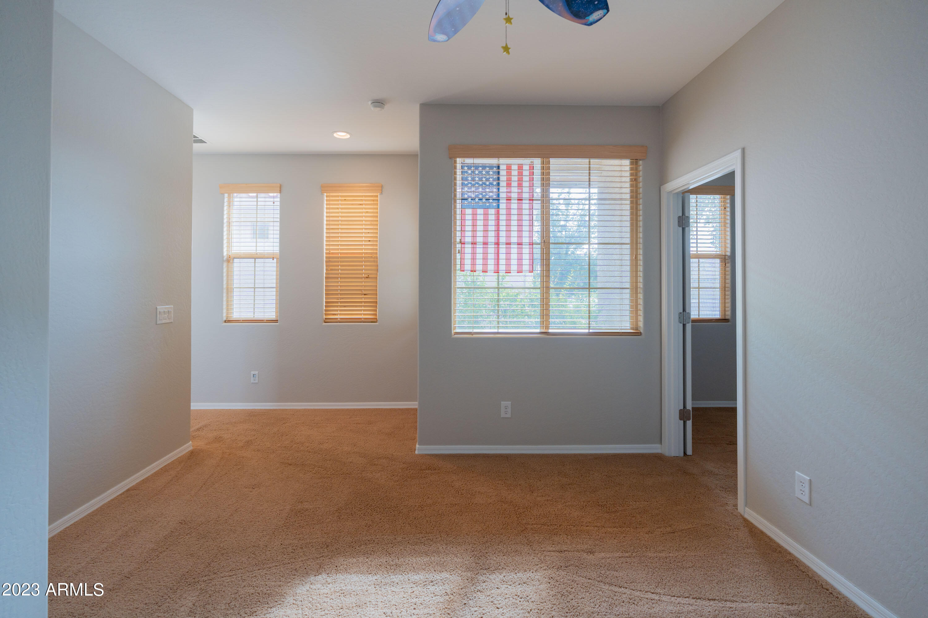 1644 W PELICAN Court