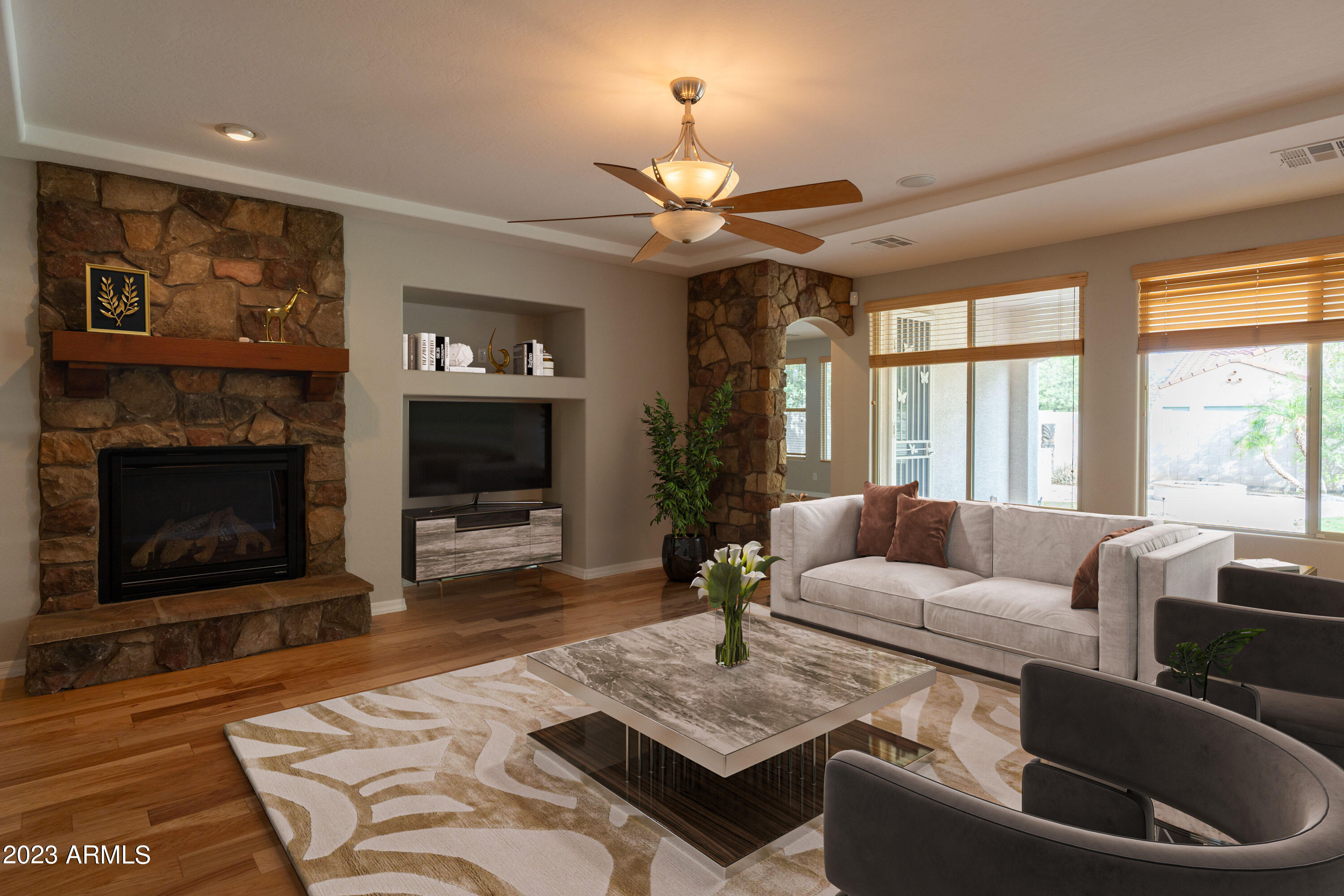 1644 W PELICAN Court
