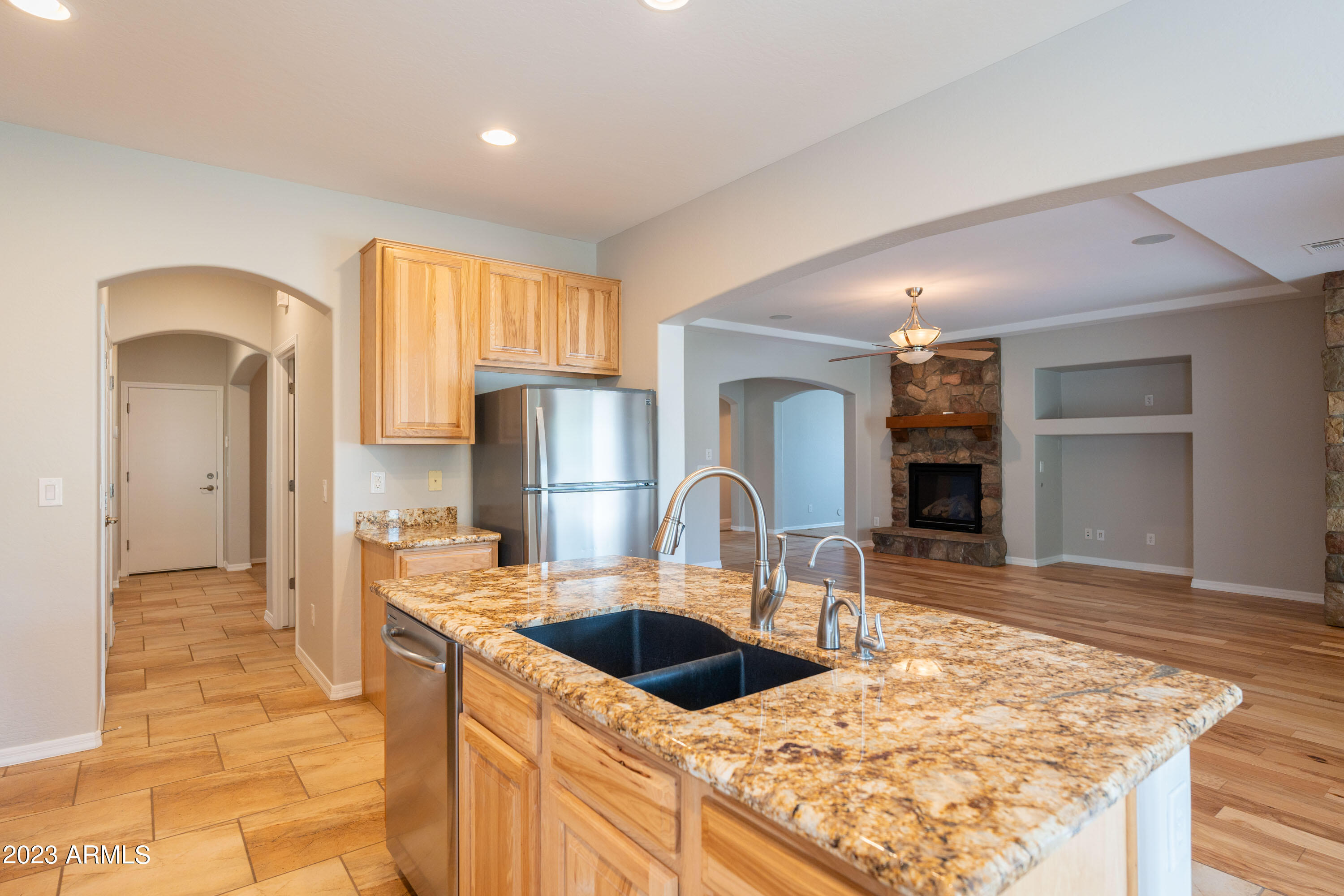 1644 W PELICAN Court