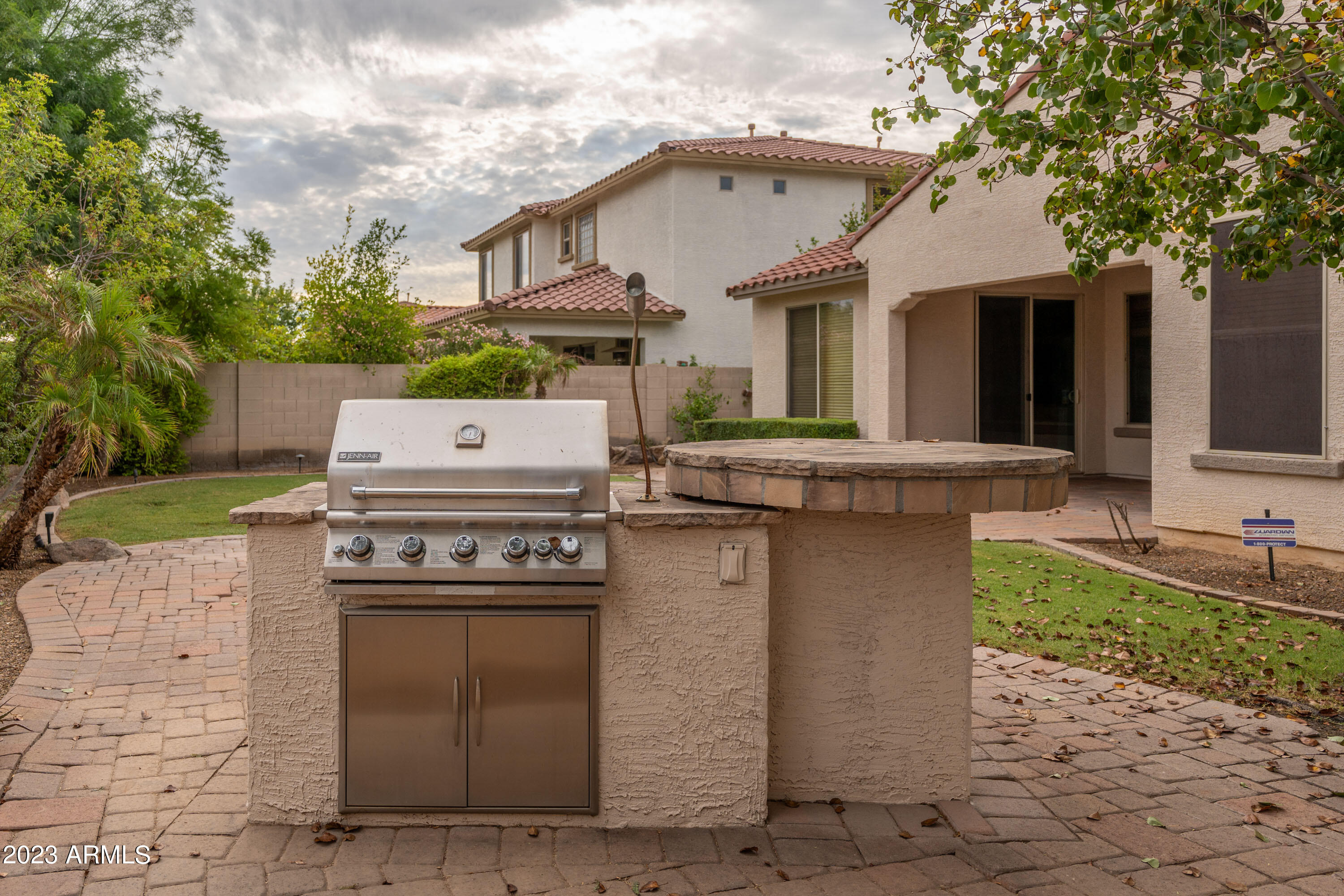 1644 W PELICAN Court