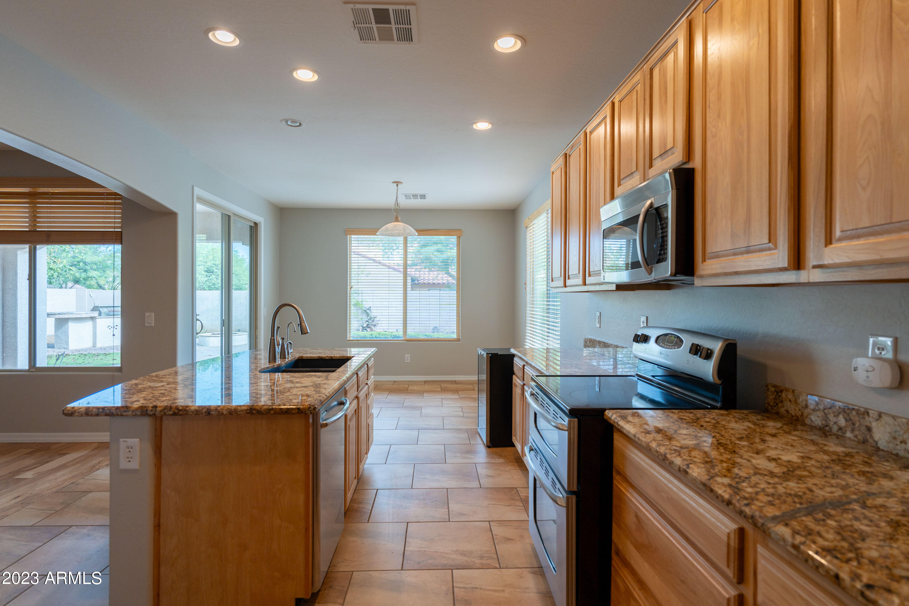 1644 W PELICAN Court
