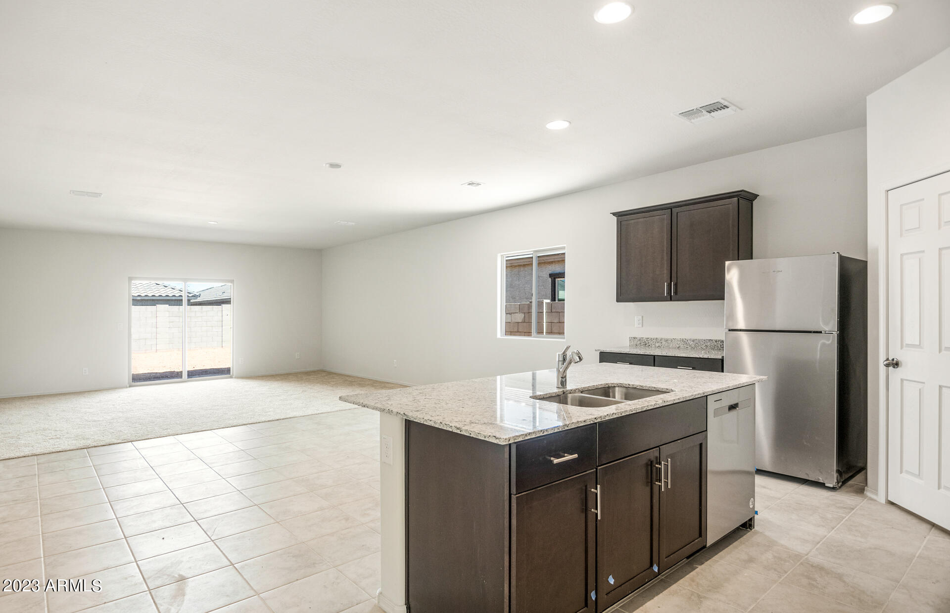 43662 W CYPRESS Lane