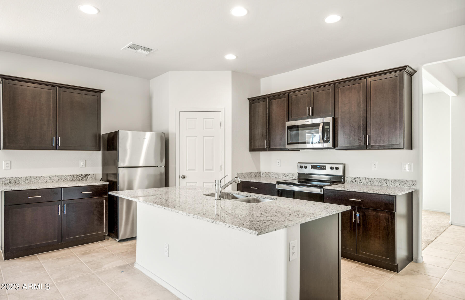 43662 W CYPRESS Lane