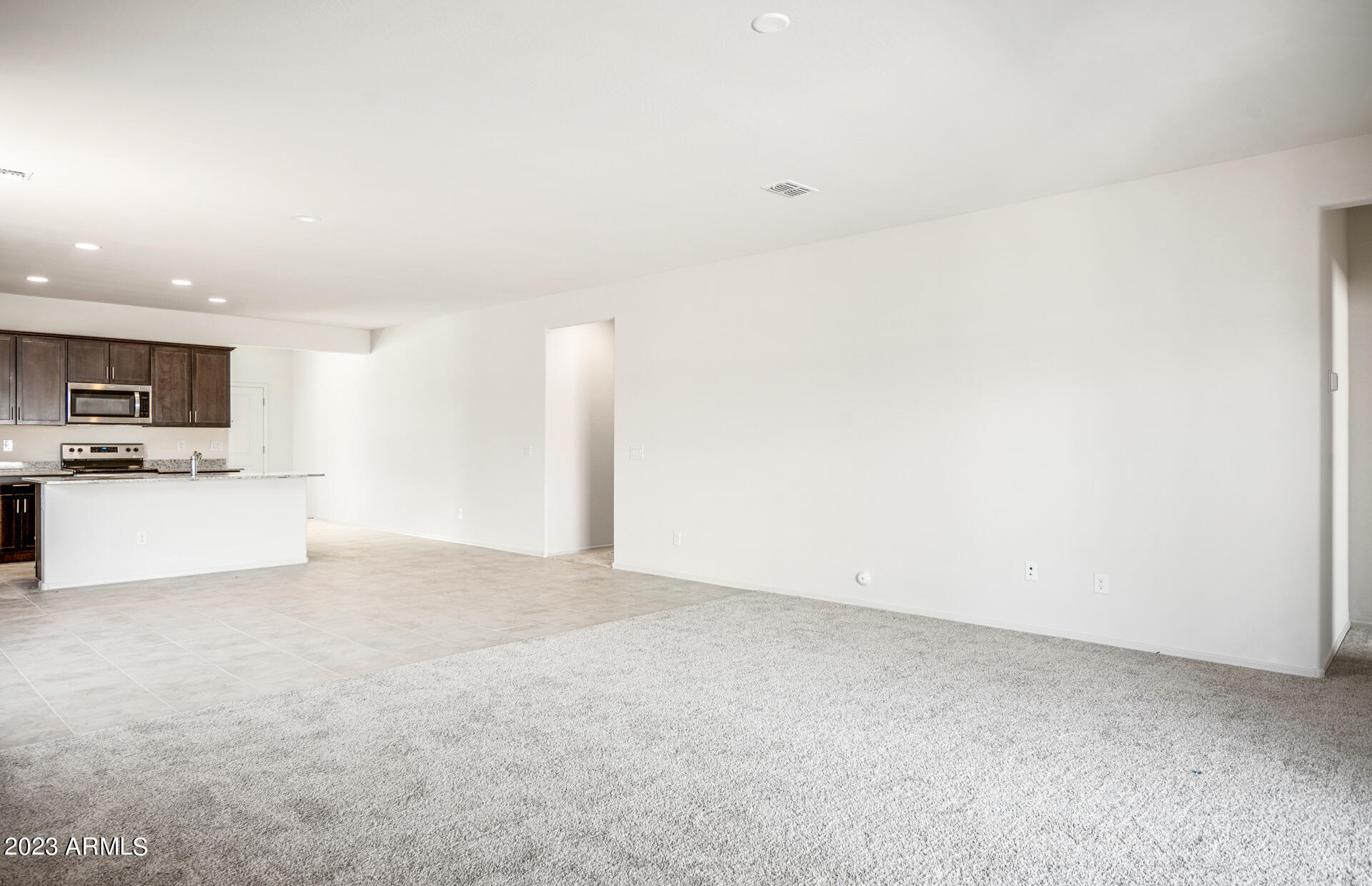 43662 W CYPRESS Lane