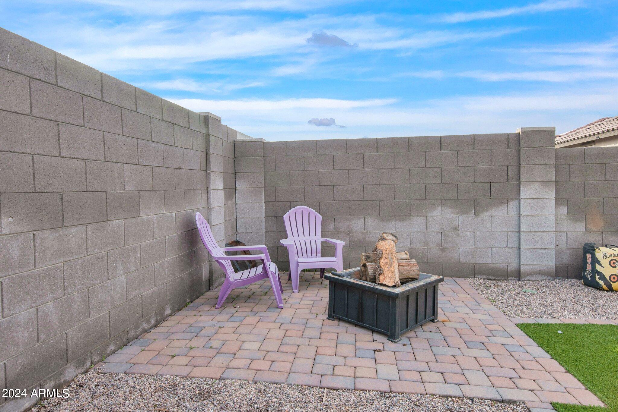 41317 W CARLISLE Lane
