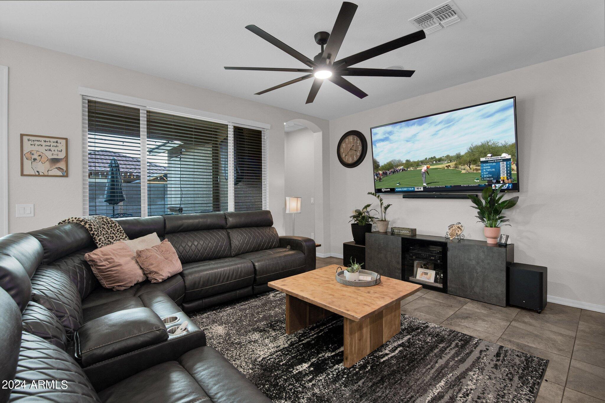 41317 W CARLISLE Lane