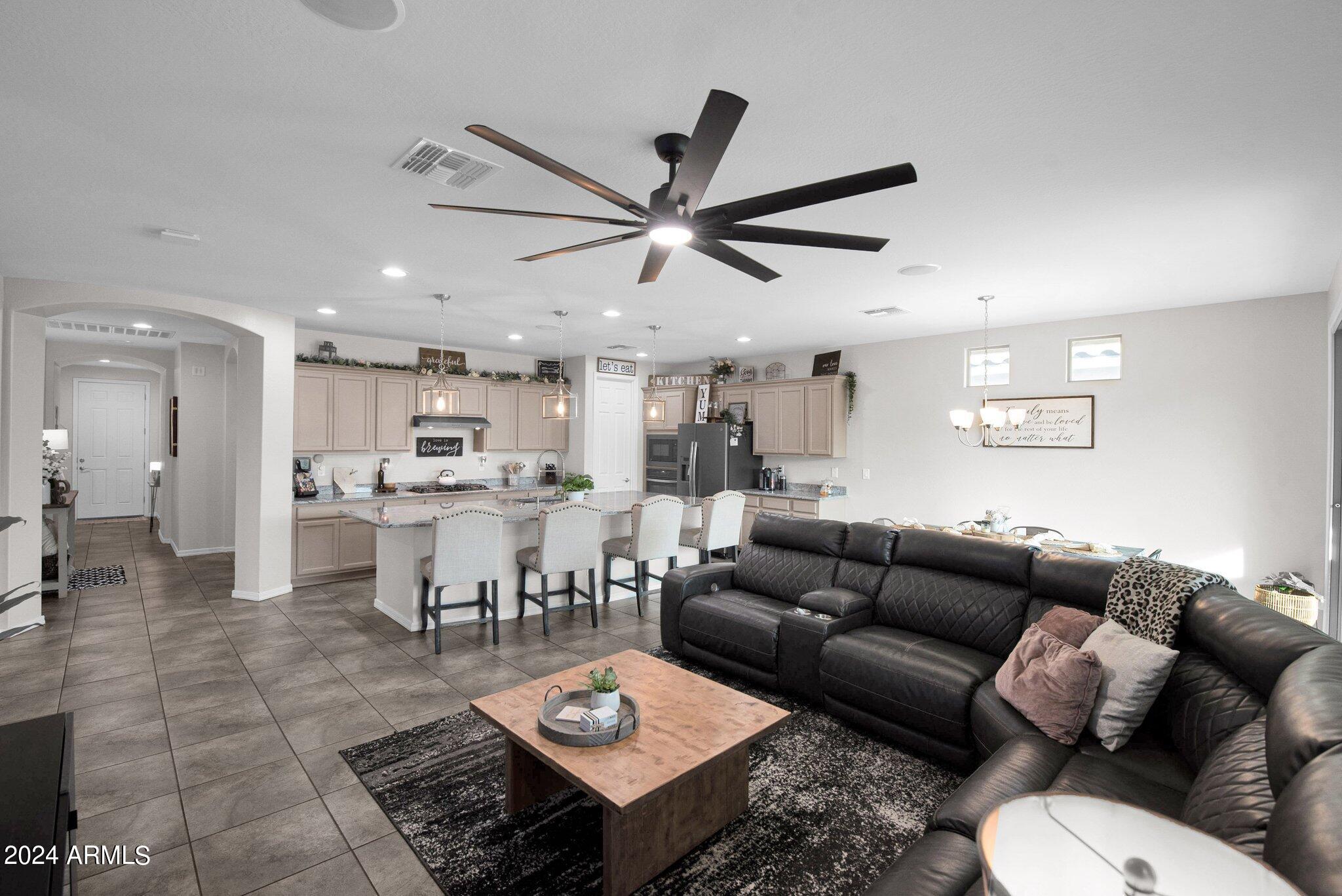 41317 W CARLISLE Lane