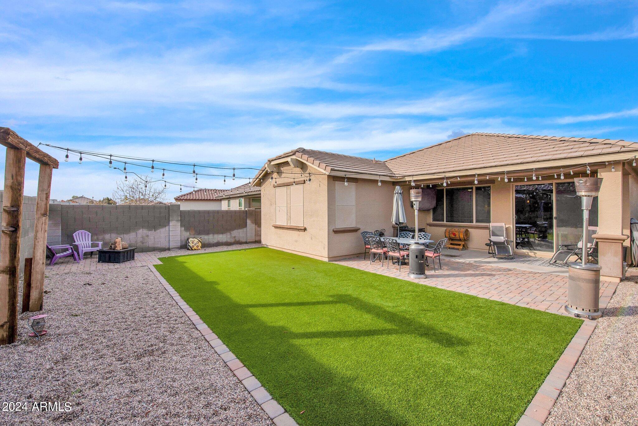 41317 W CARLISLE Lane