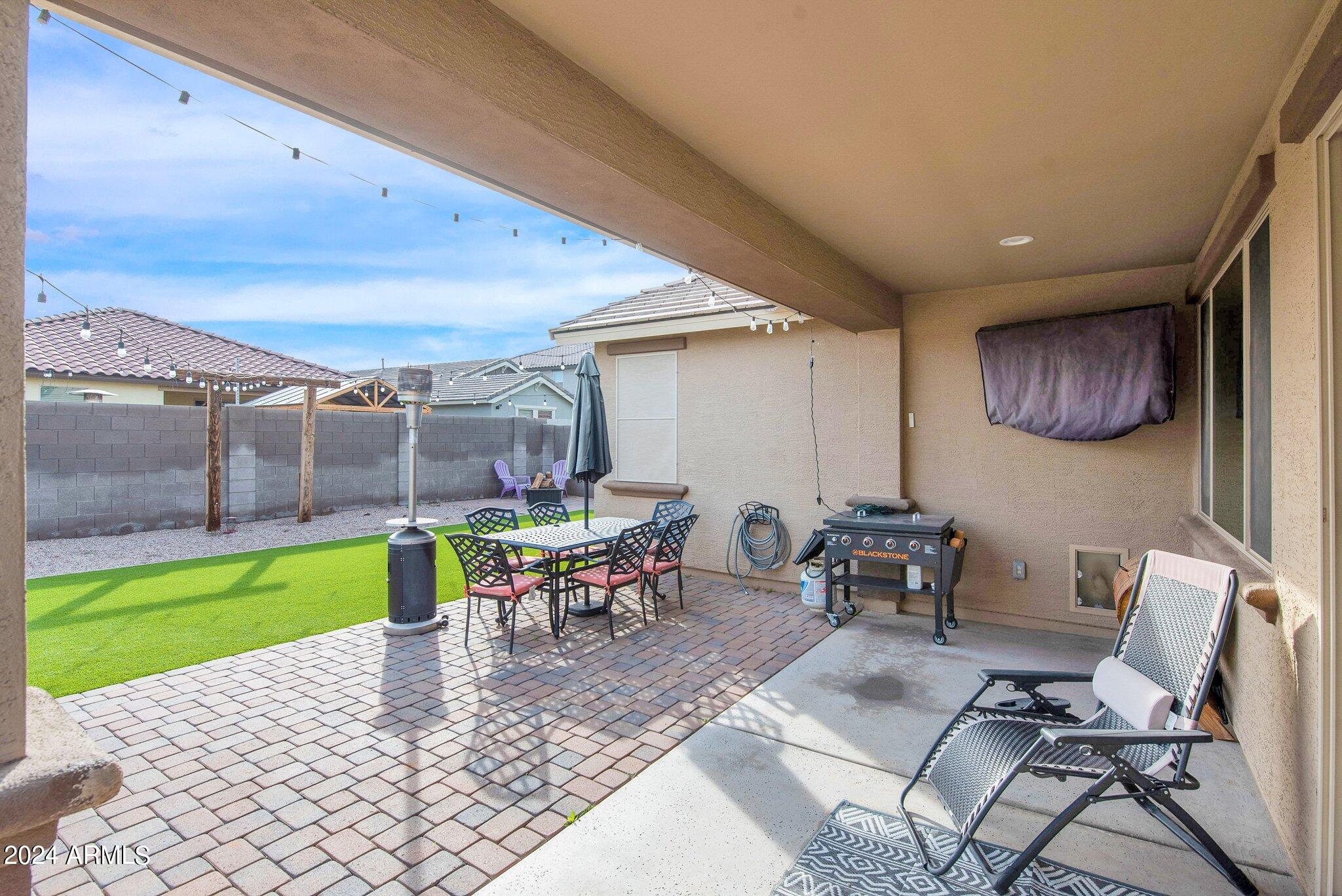 41317 W CARLISLE Lane