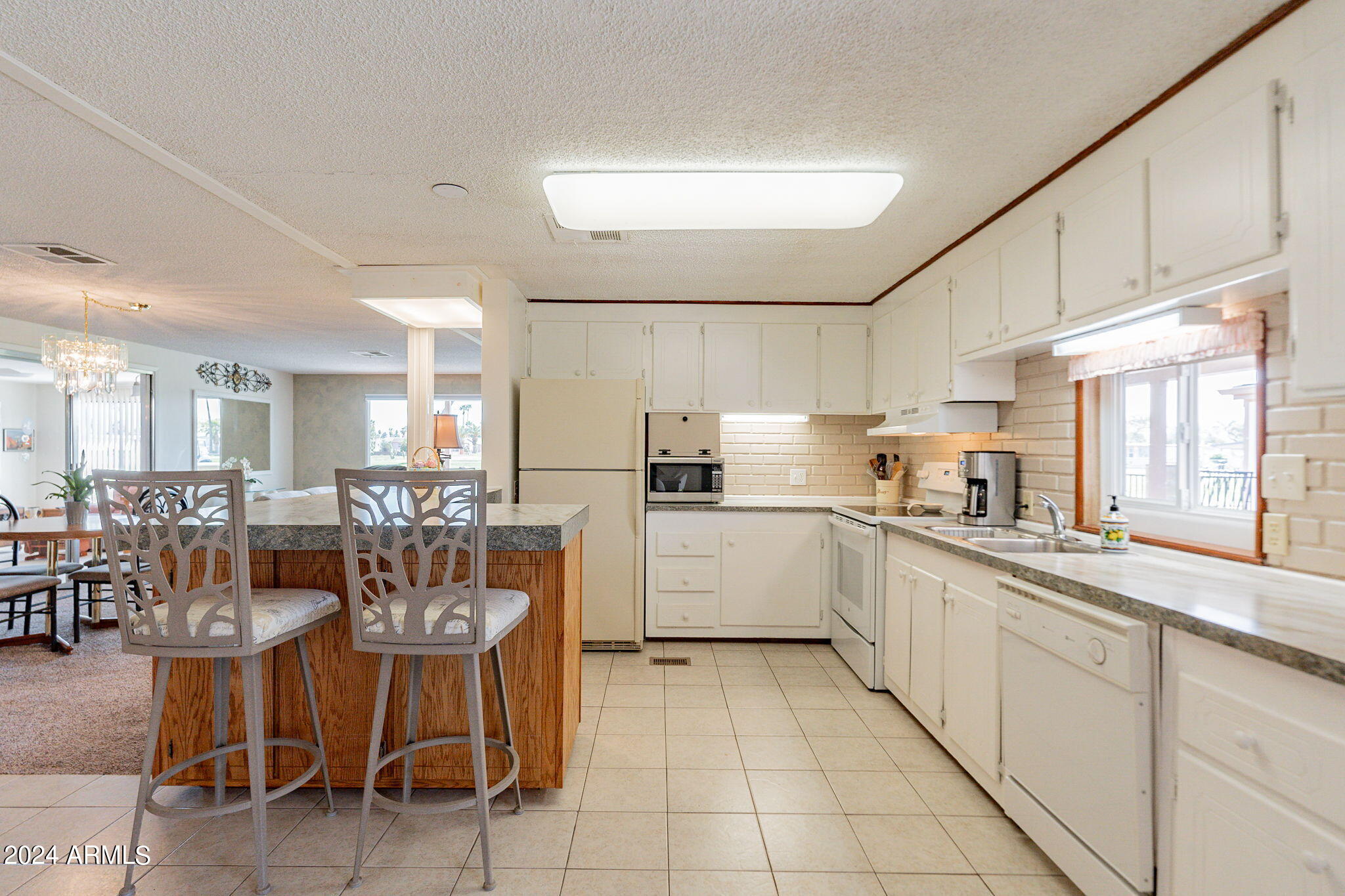 1925 S 72ND Street