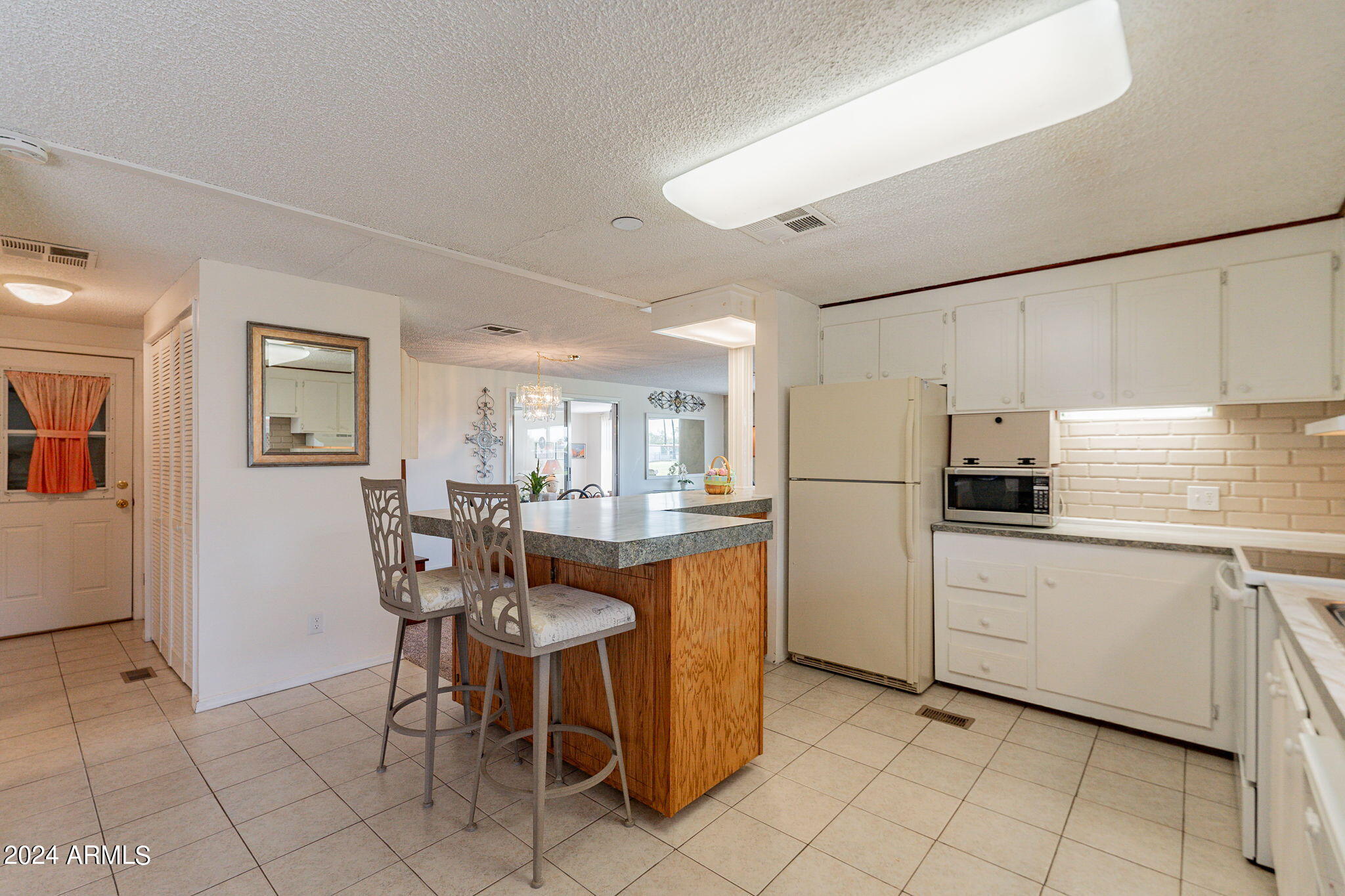 1925 S 72ND Street