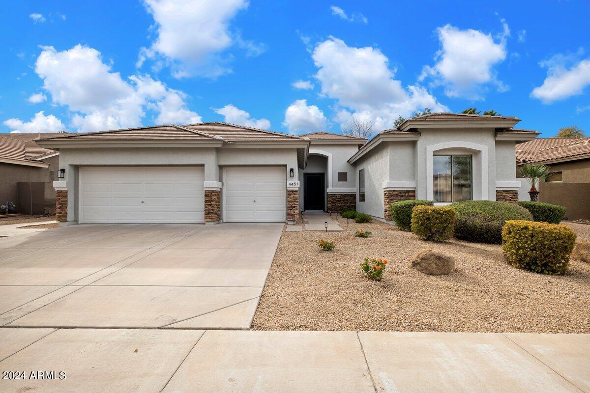 4451 E SPORTS Drive