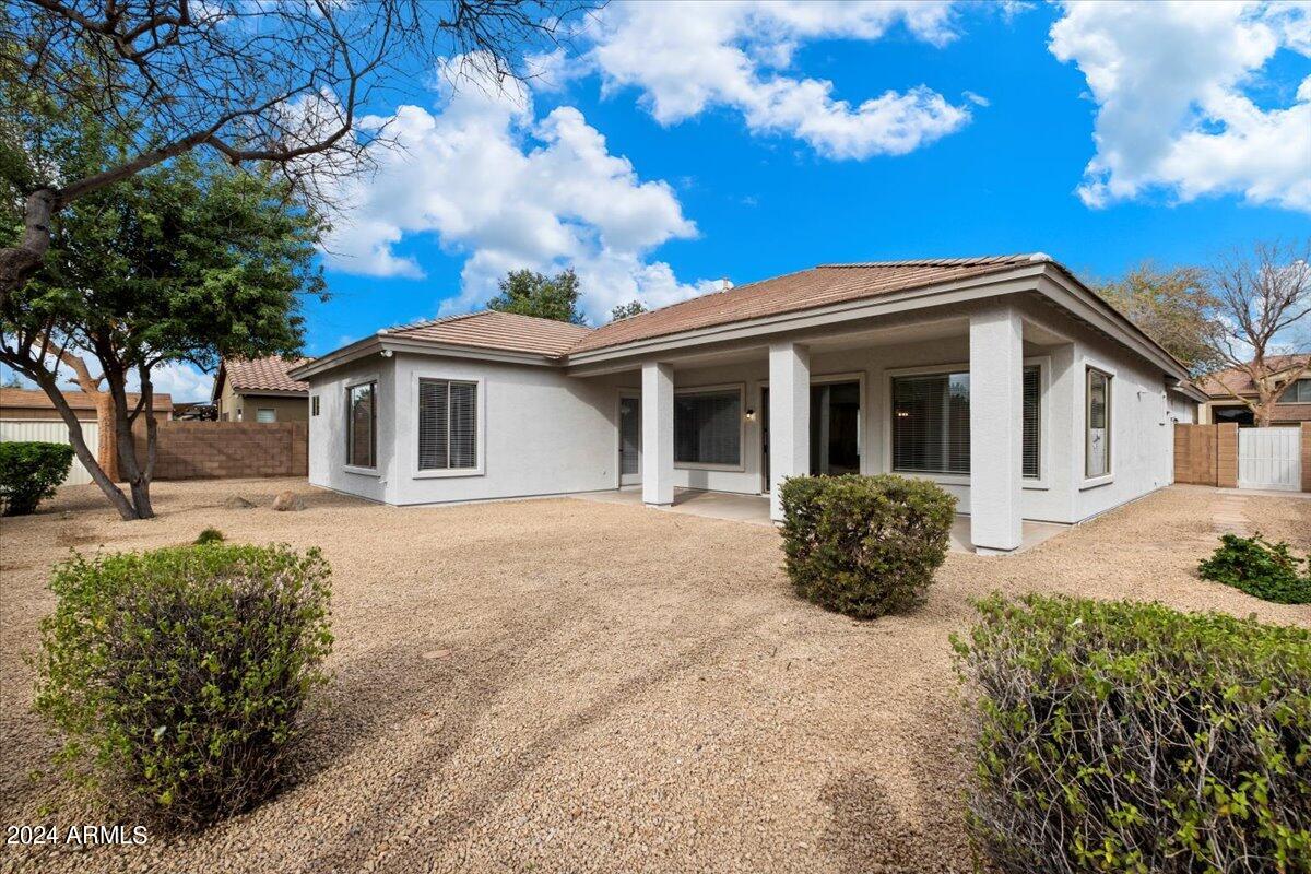 4451 E SPORTS Drive