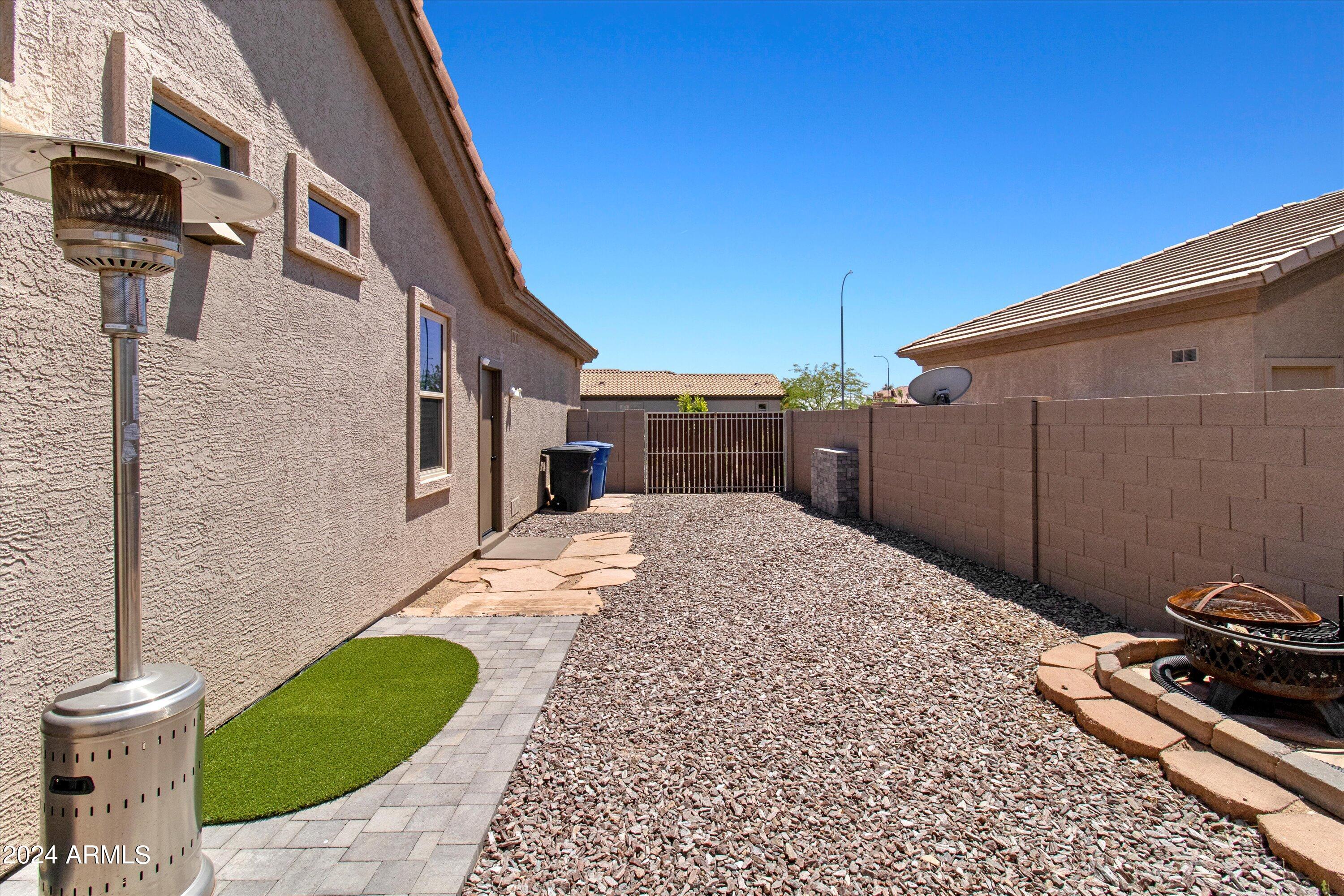 2700 E HAZELTINE Way