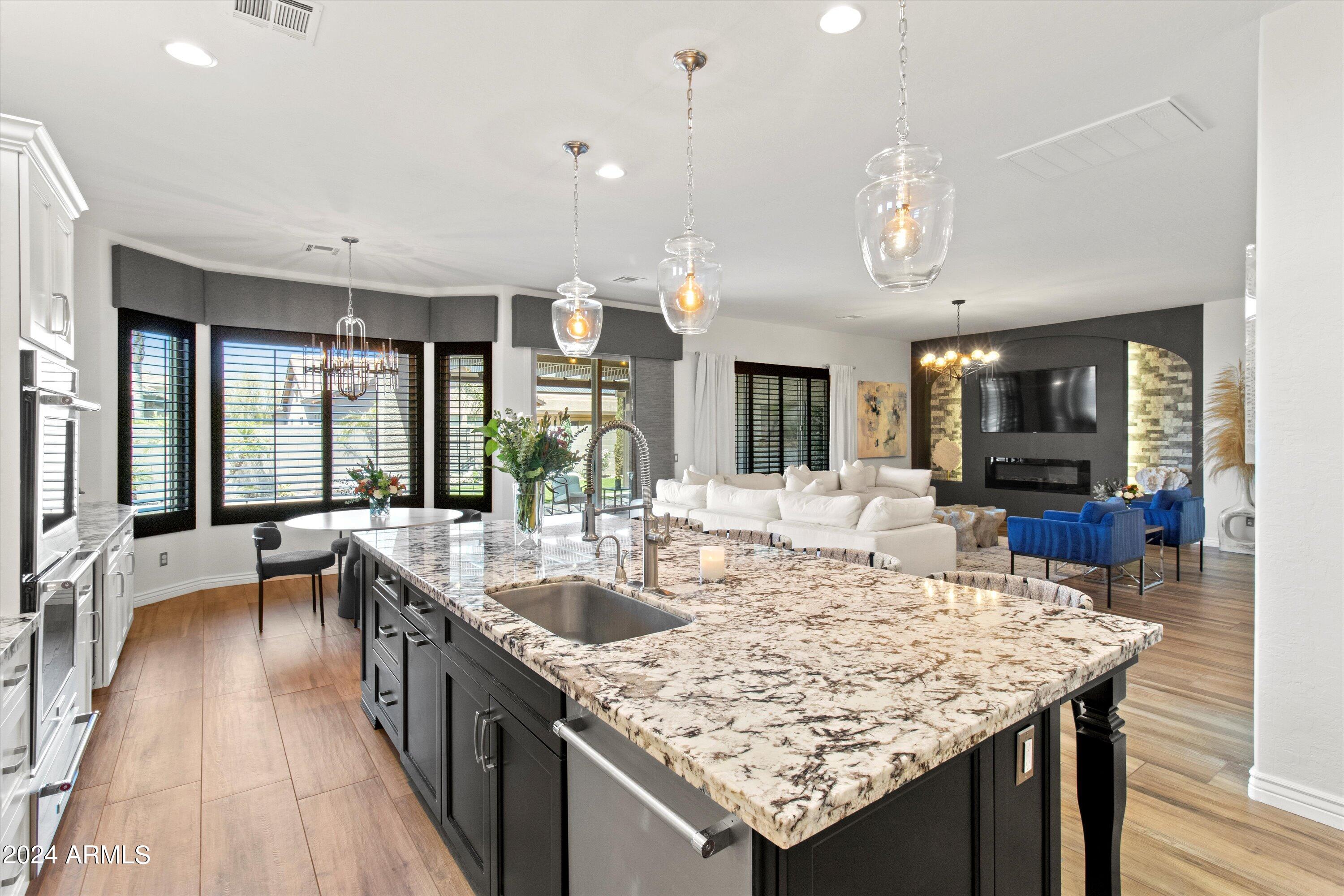 2700 E HAZELTINE Way