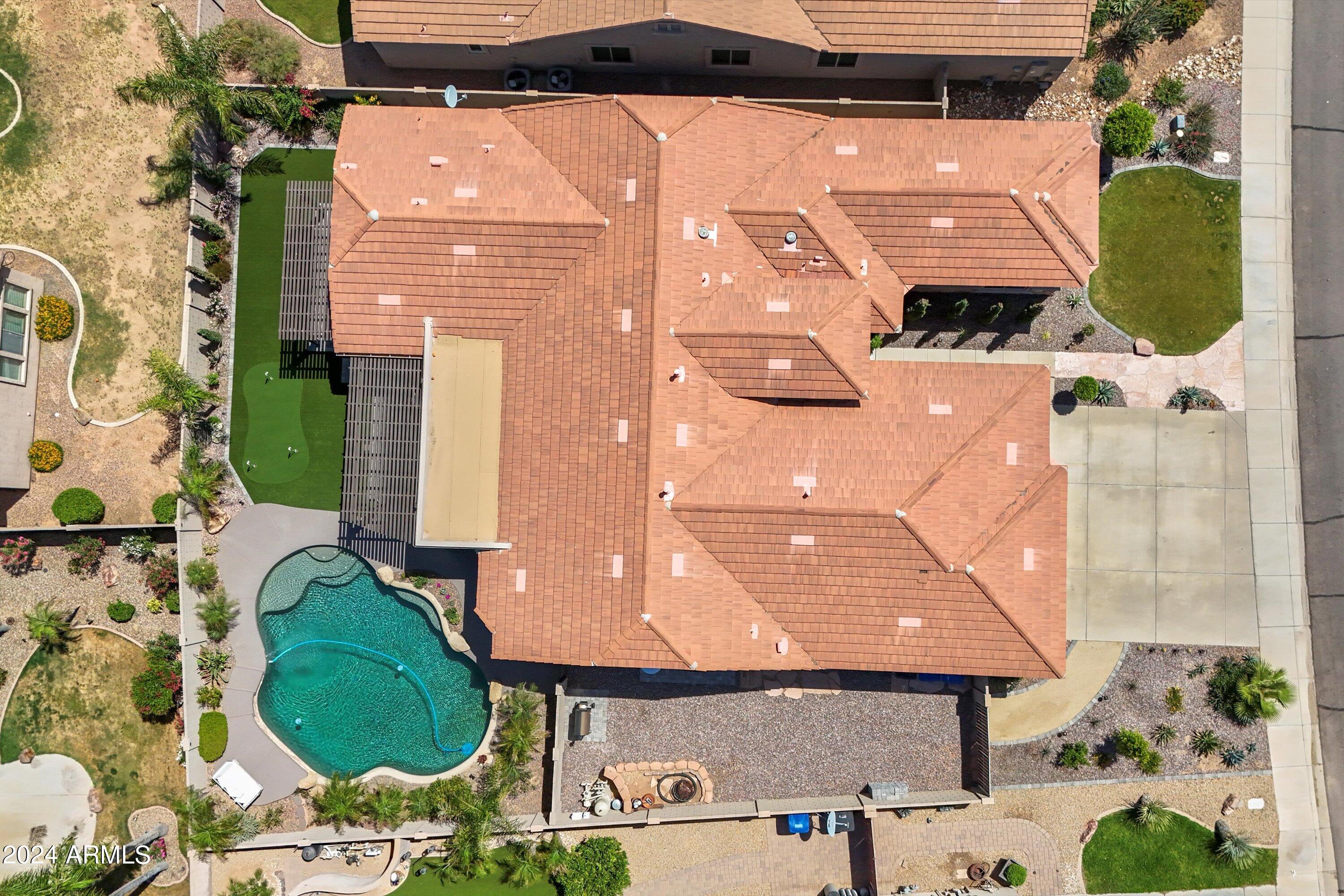 2700 E HAZELTINE Way