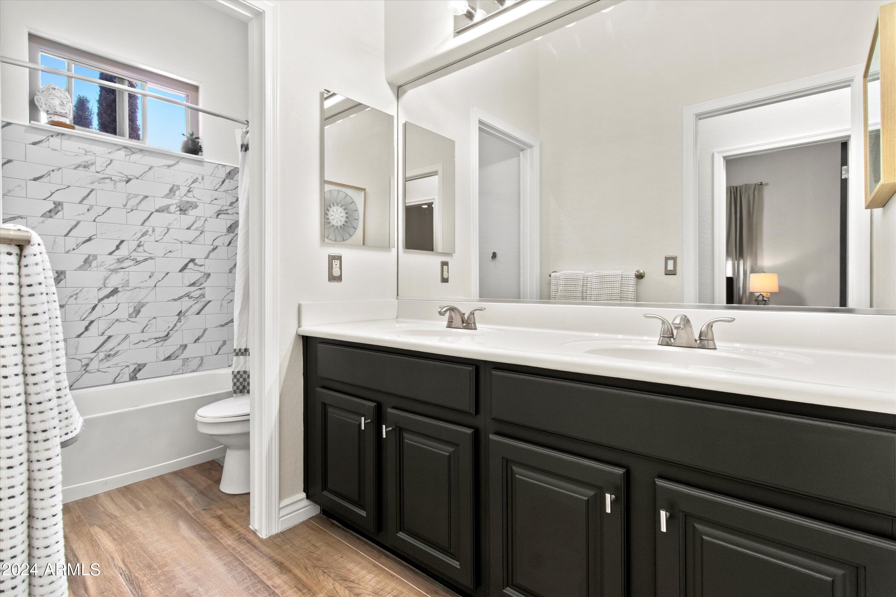 2700 E HAZELTINE Way