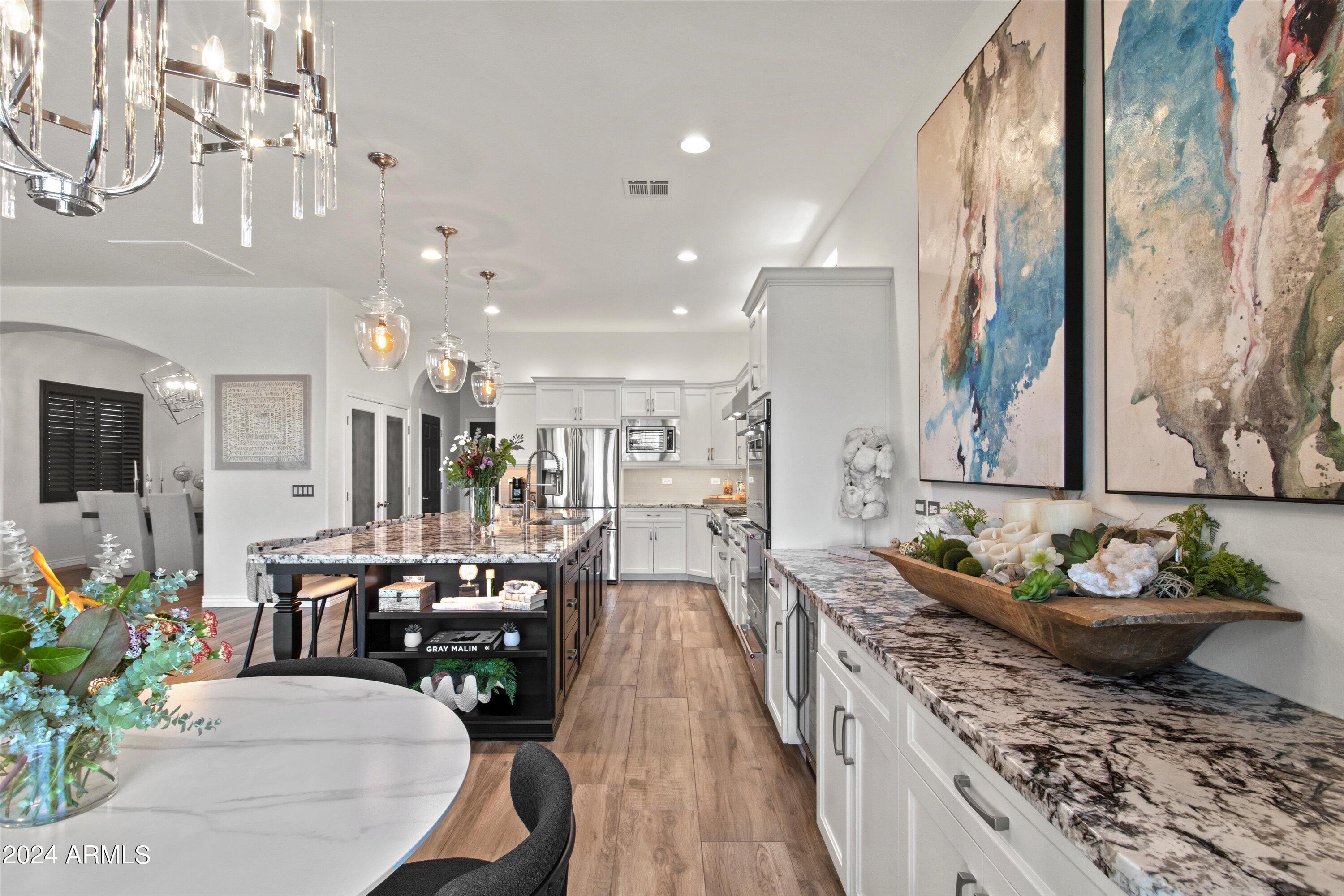 2700 E HAZELTINE Way