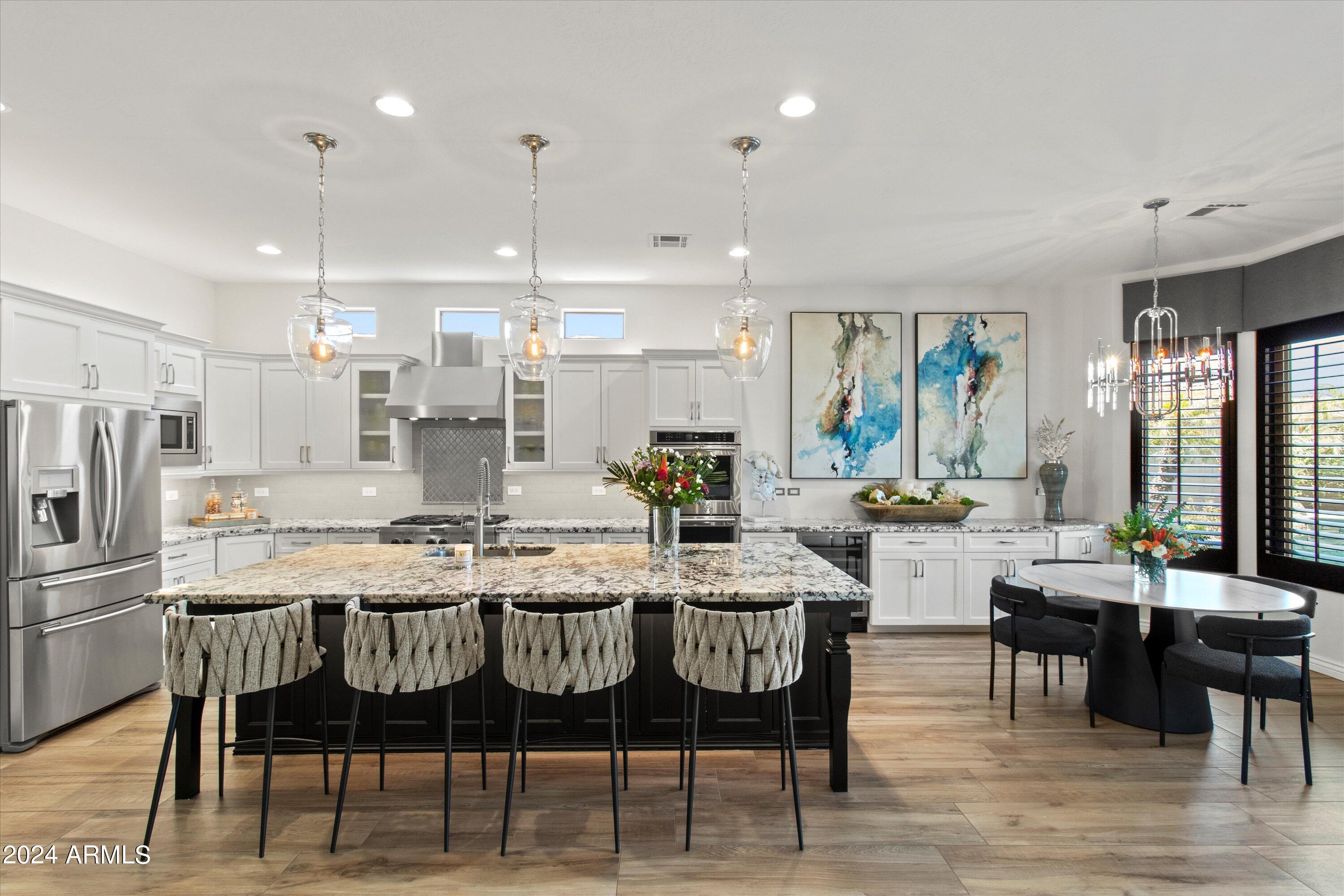 2700 E HAZELTINE Way