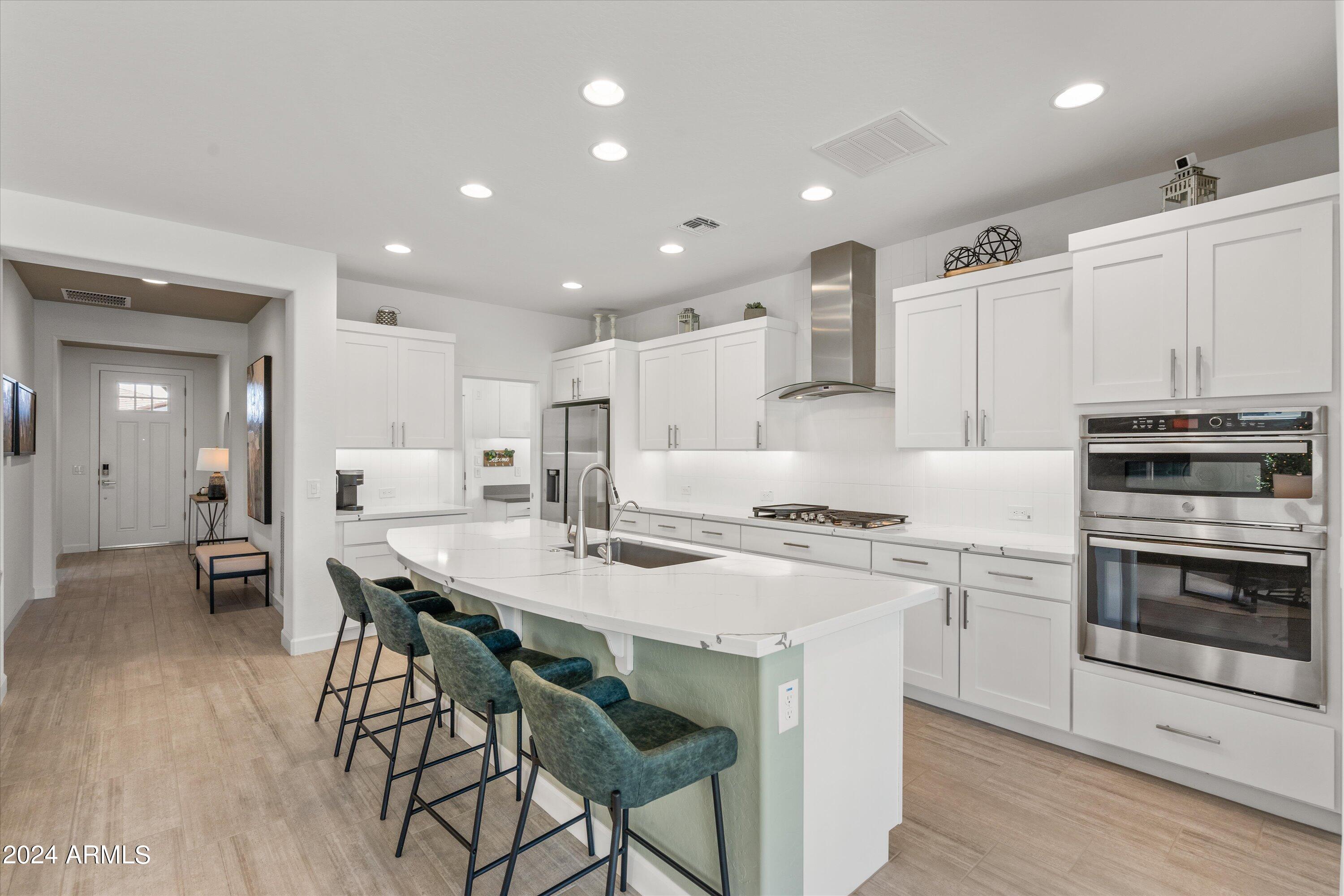 309 E SANTA LUCIA Lane